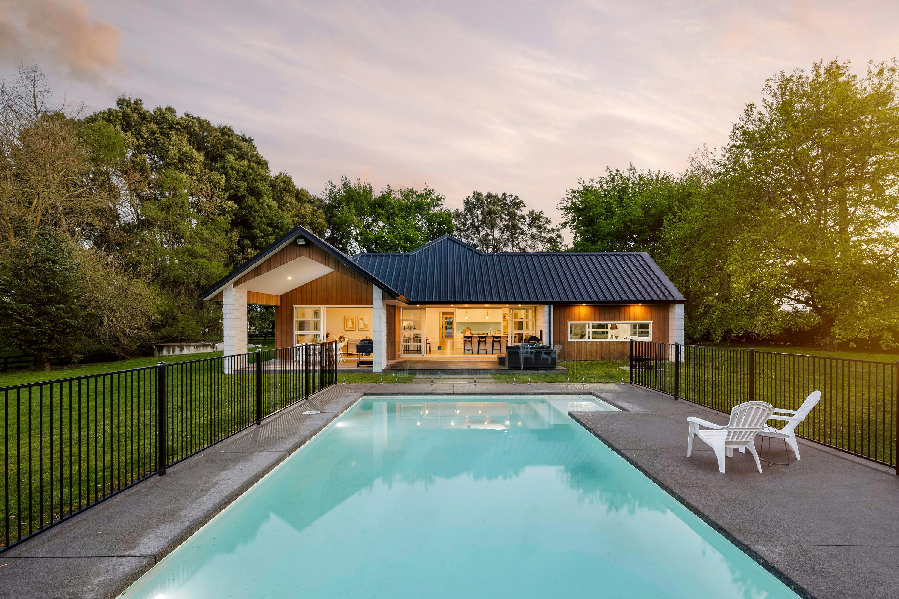 1 EDIT web or mls in House AR5 8566