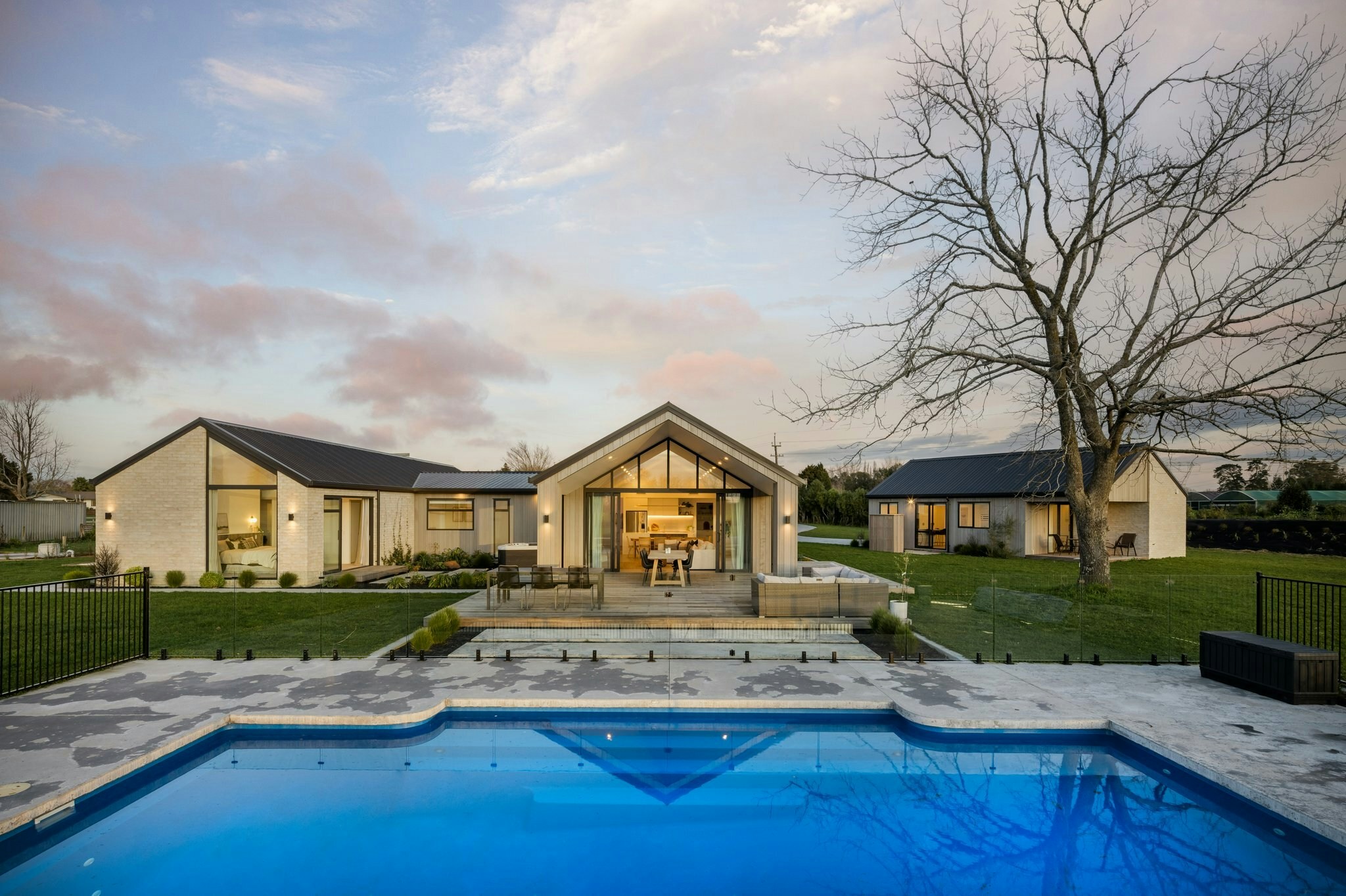 1 web or mls 120 in House AR5 2360 2