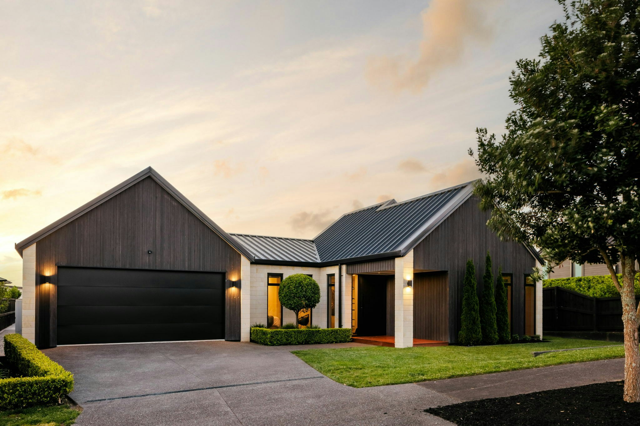 1 web or mls 43 in House AR5 6418