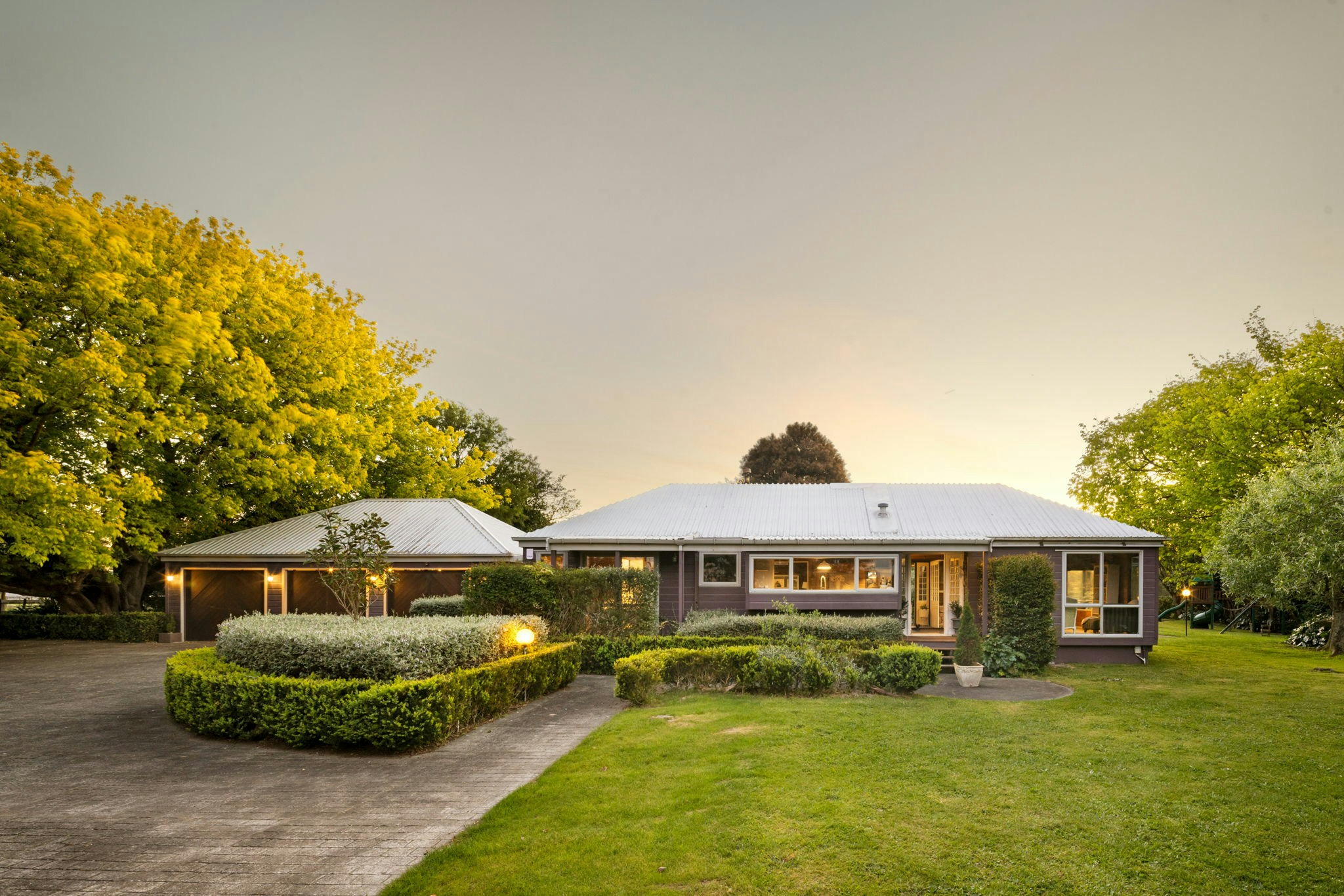 1 web or mls in House AR5 0273