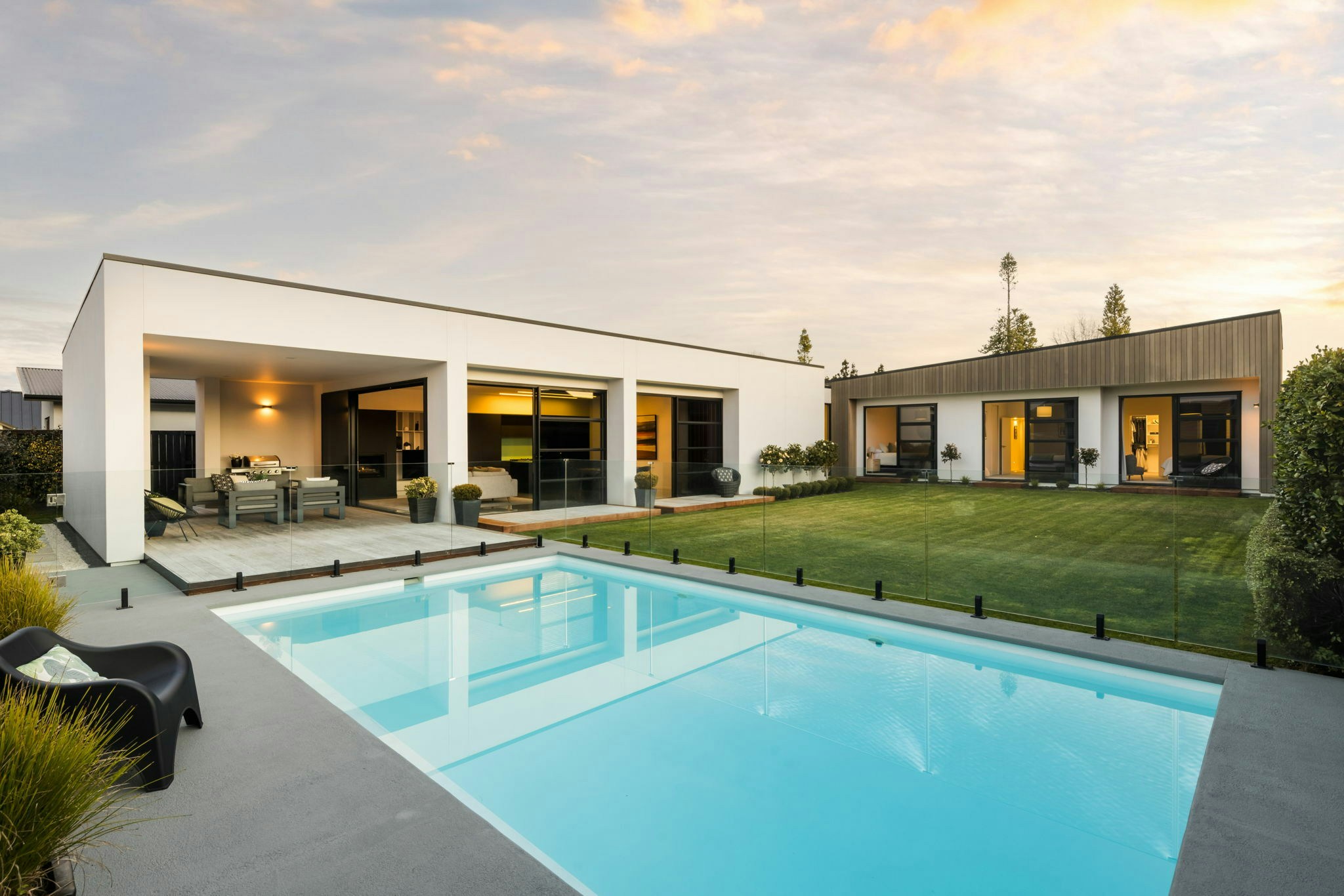 1 web or mls in House AR5 1045