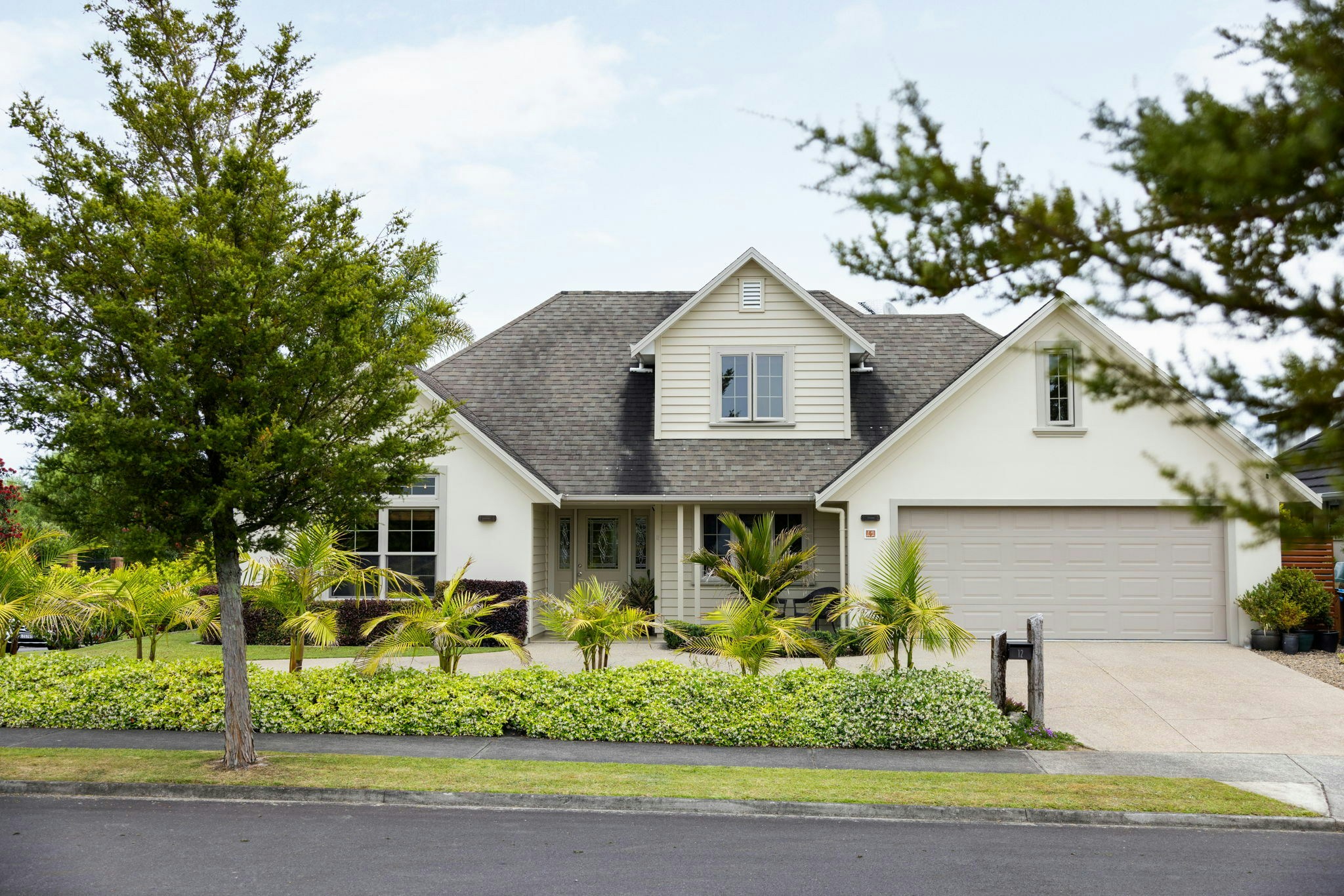 1 web or mls in House AR5 1326