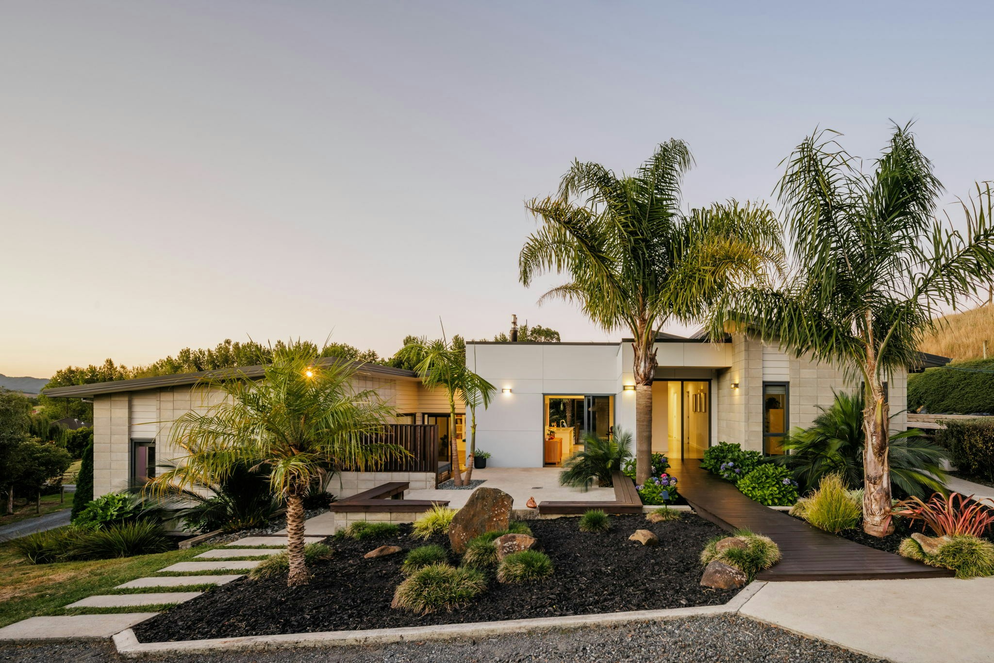 1 web or mls in House AR5 1828