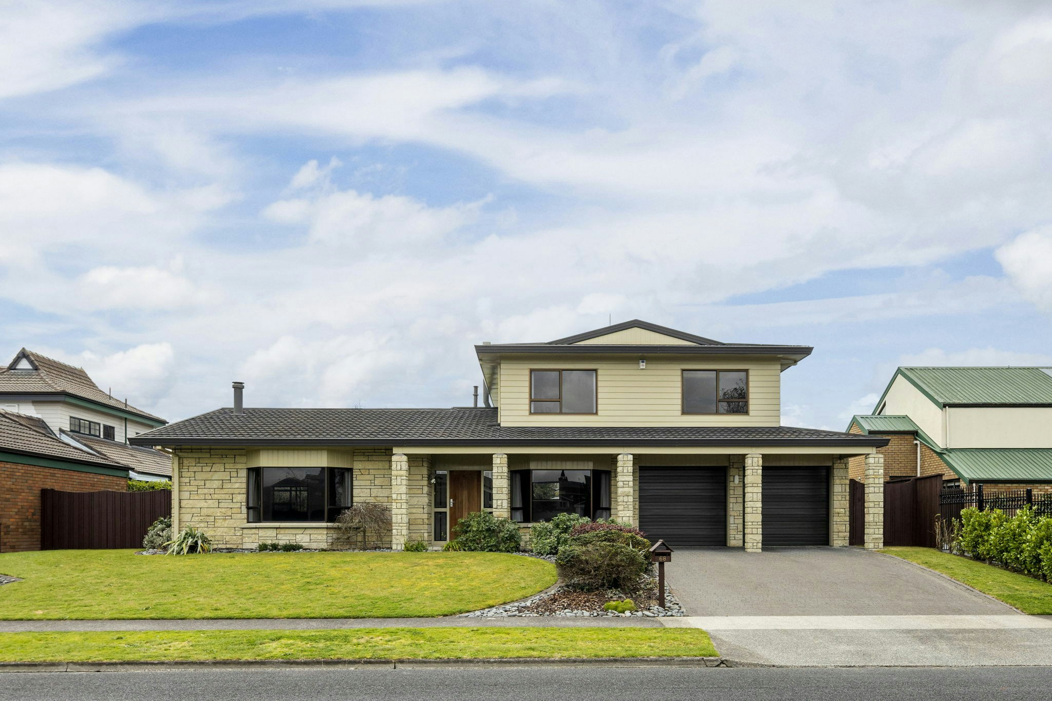 1 web or mls in House AR5 5044