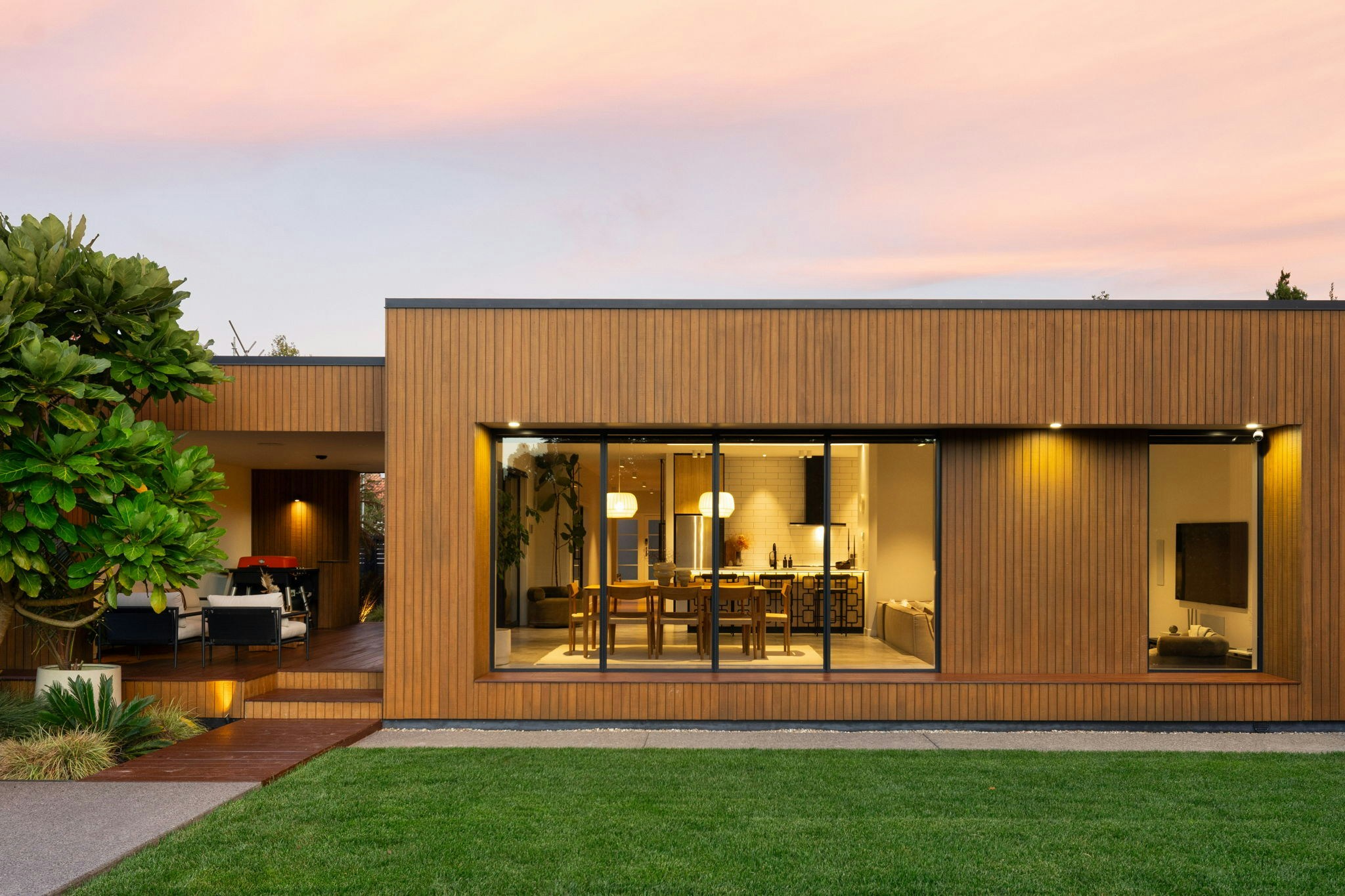 1 web or mls in House AR5 9513