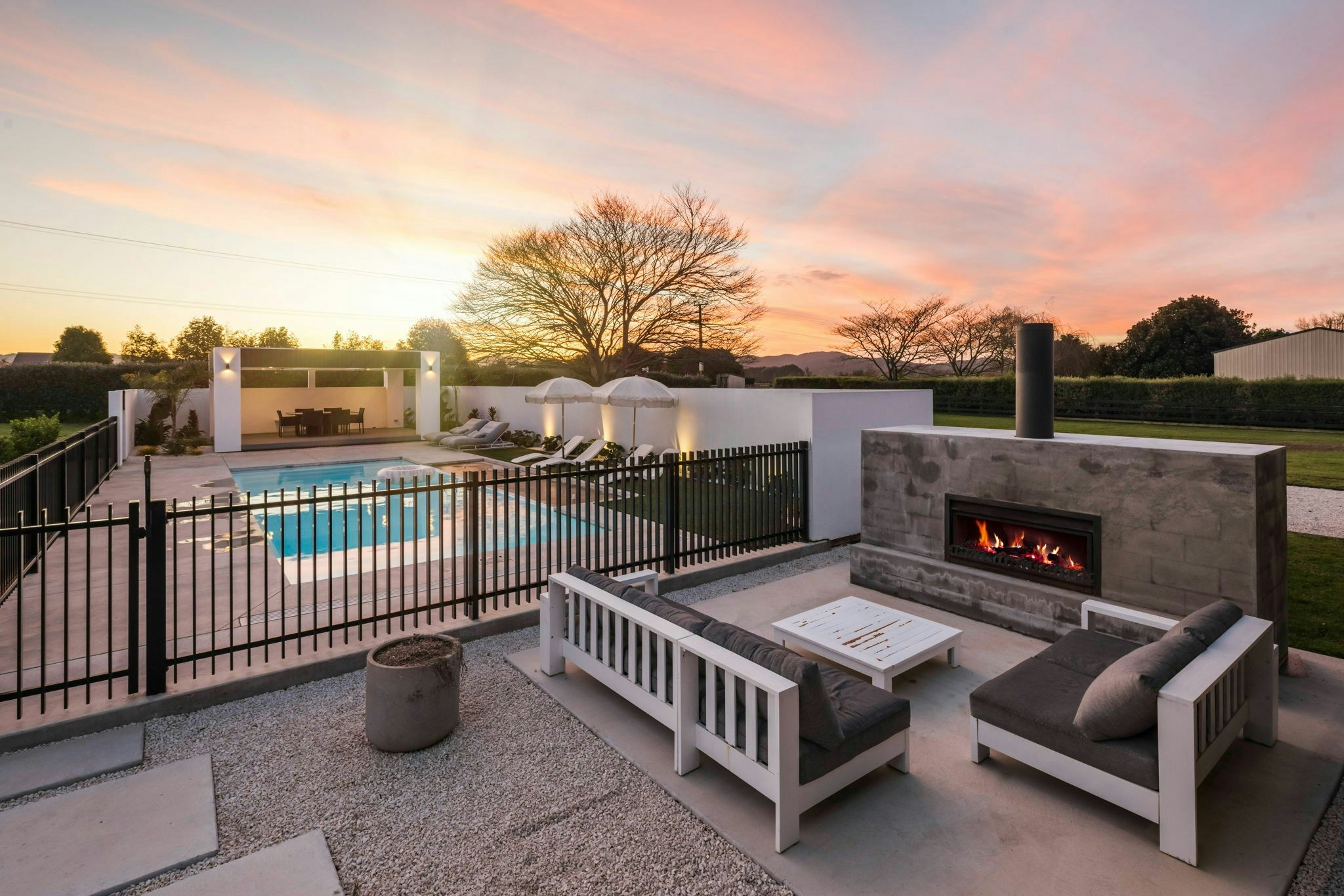 1 web or mls in House AR5 9849