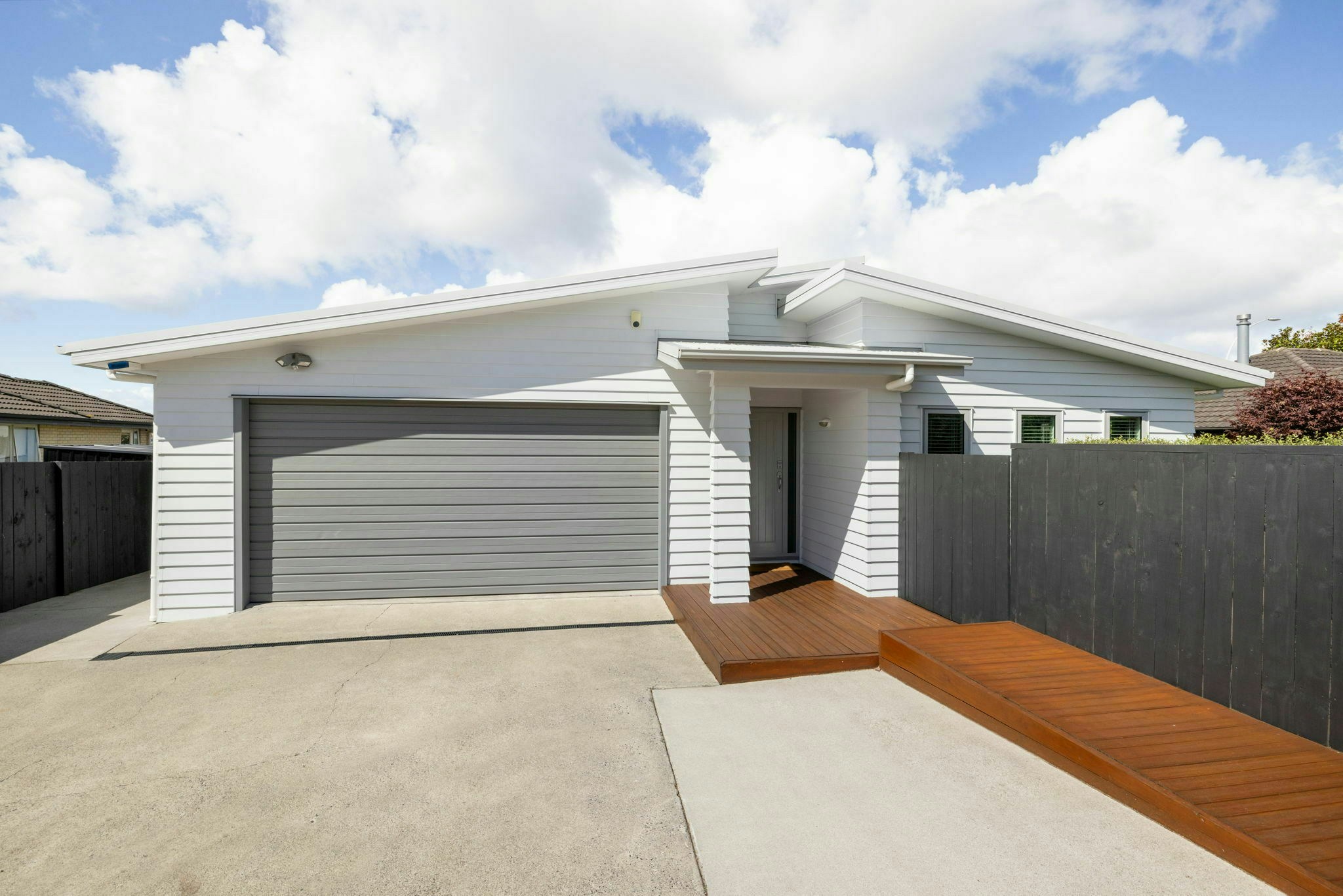 1 web or mls in House SR5 0917