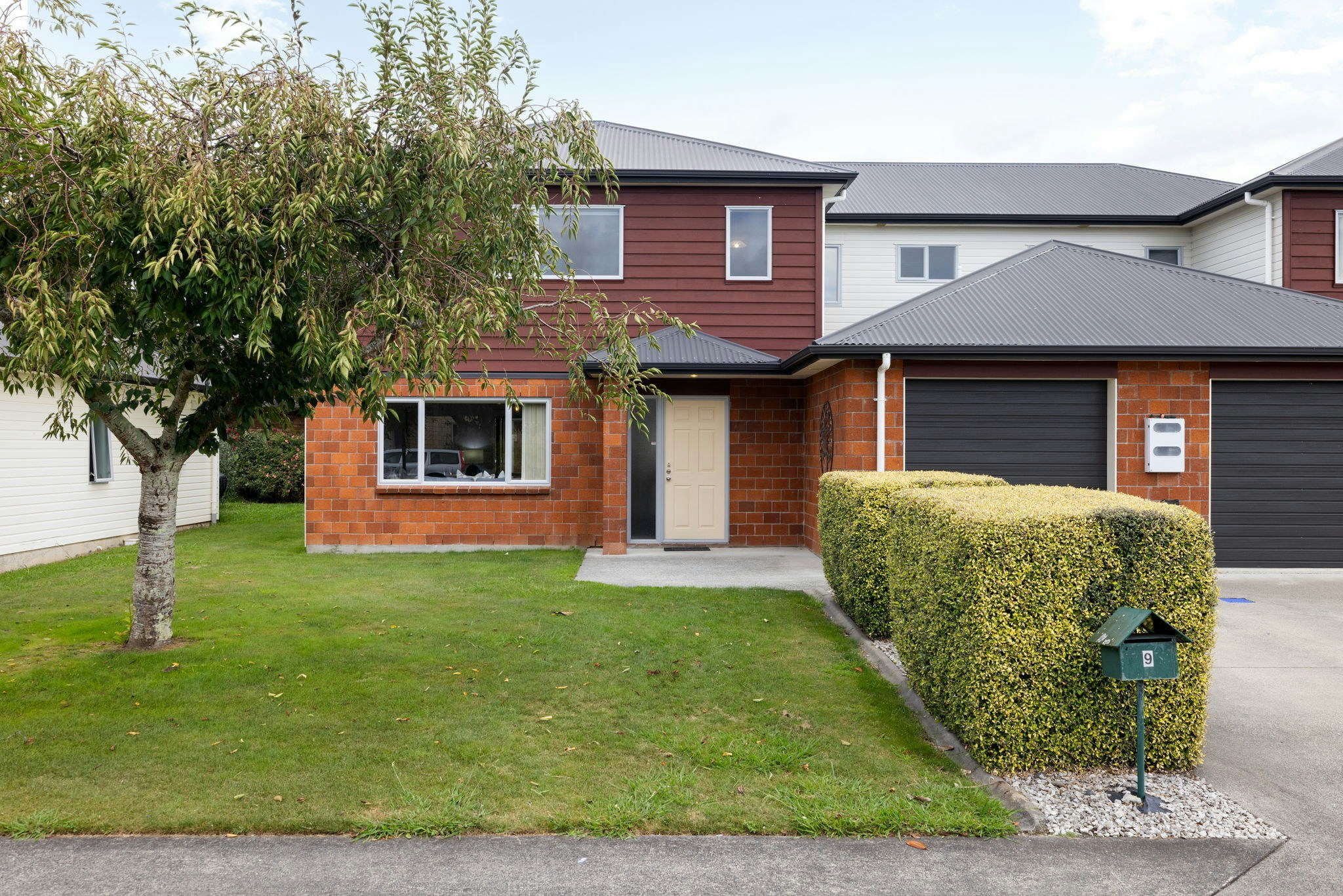 1 web or mls in House SR5 1442