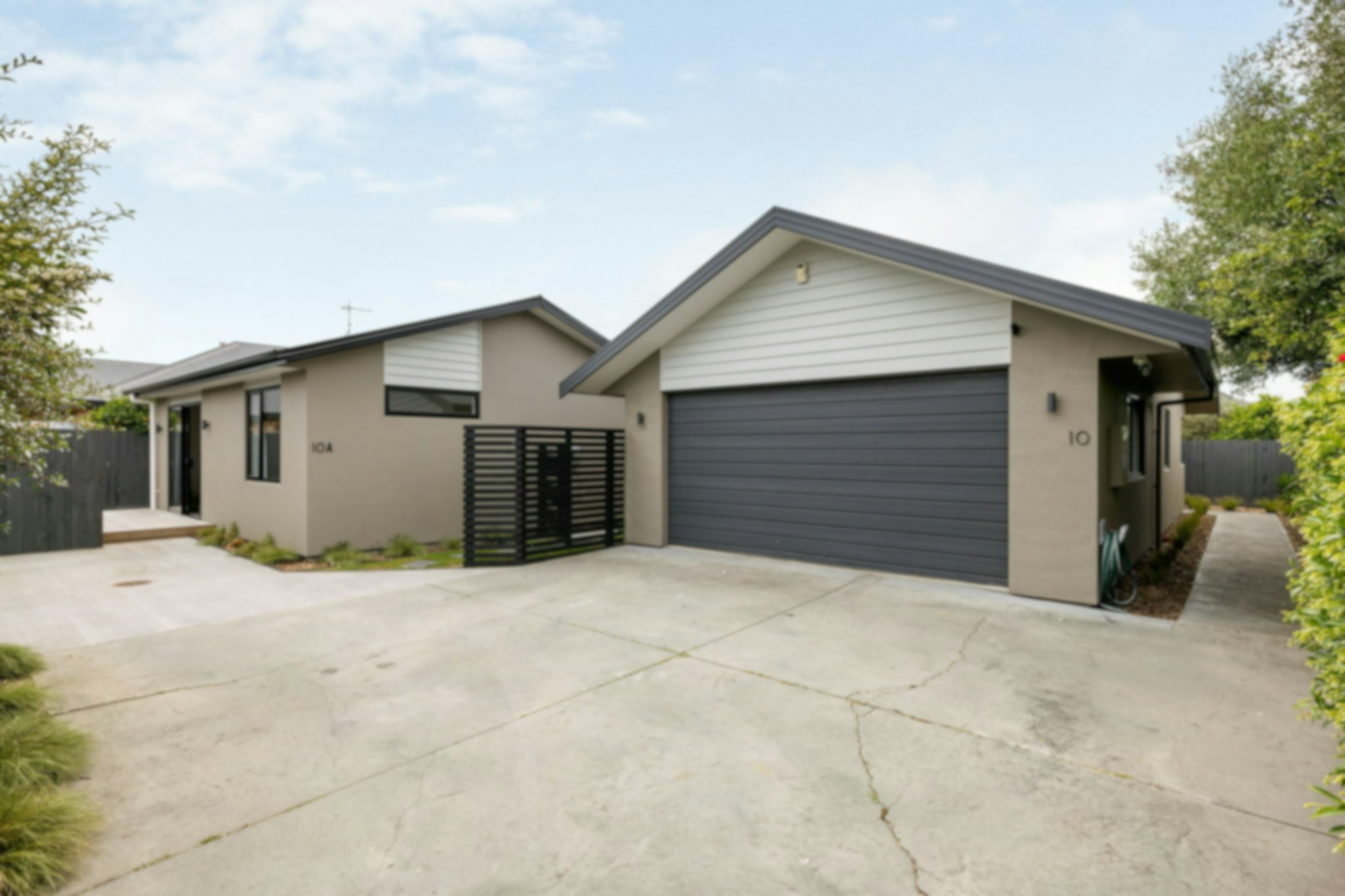 1 web or mls in House SR5 2501