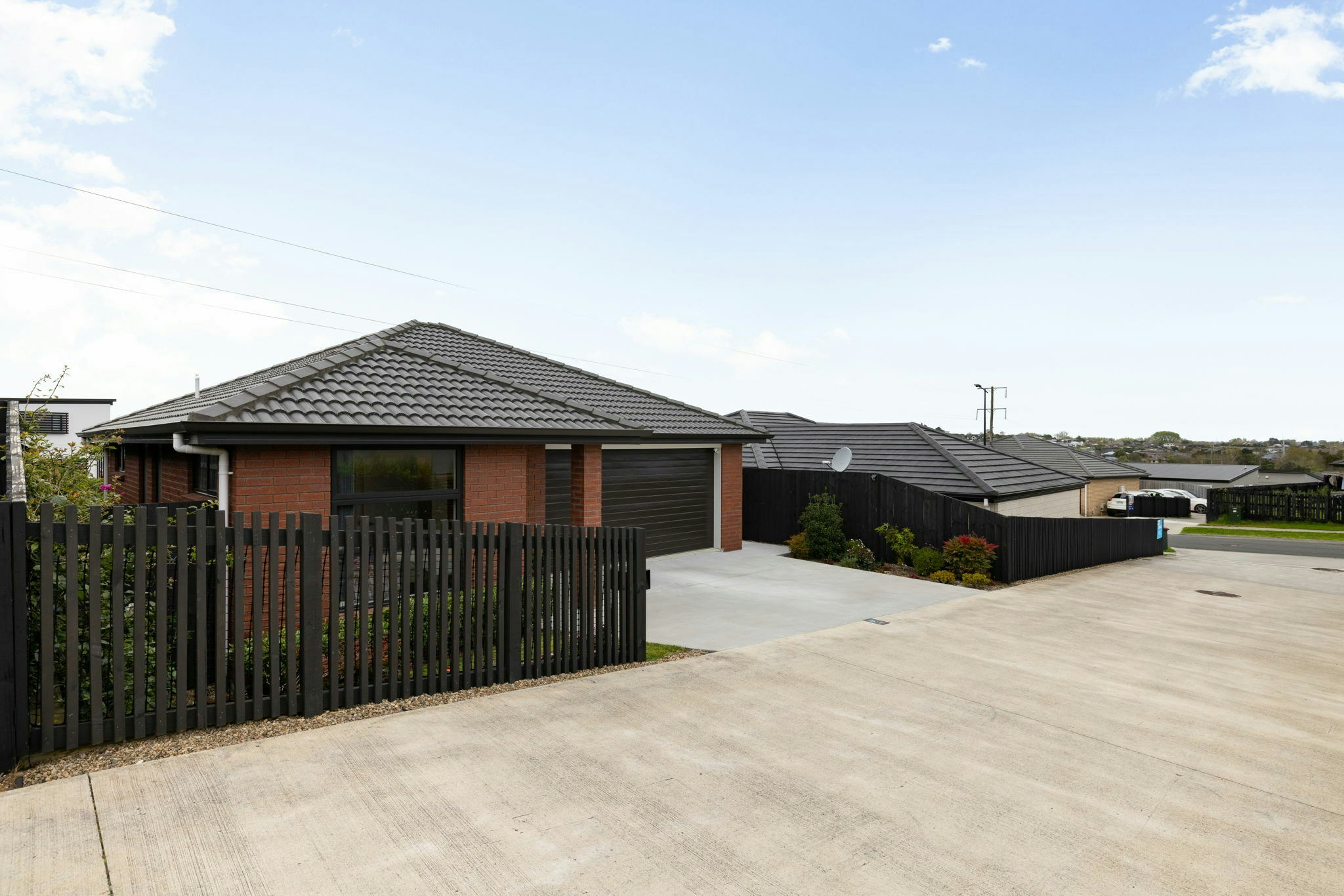 1 web or mls in House SR5 5089