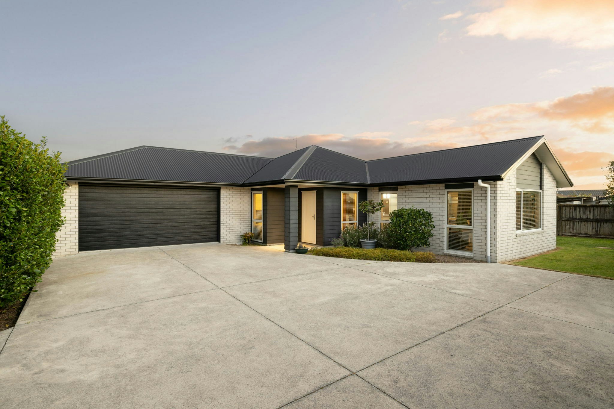 1 web or mls in House SR5 8731