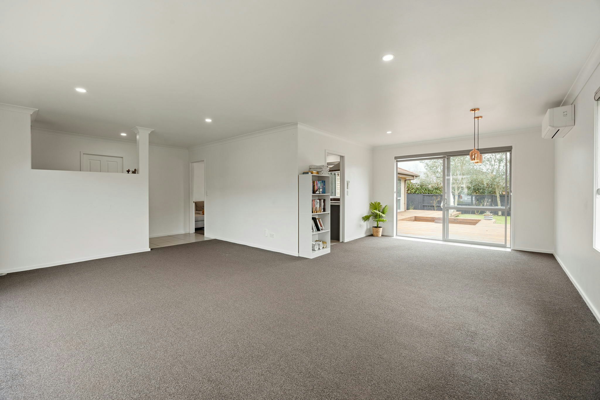 10 web or mls in House AR0 9316