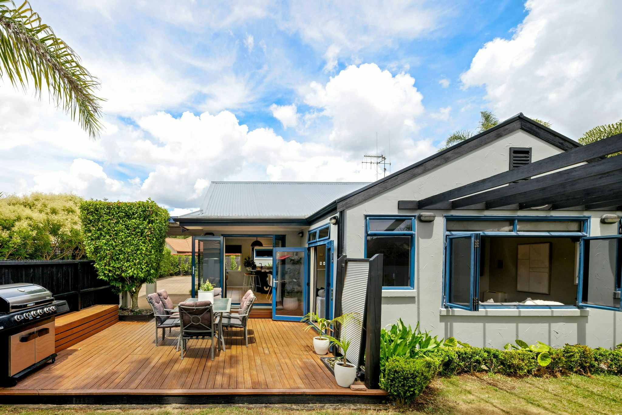 10 web or mls in House AR5 2515