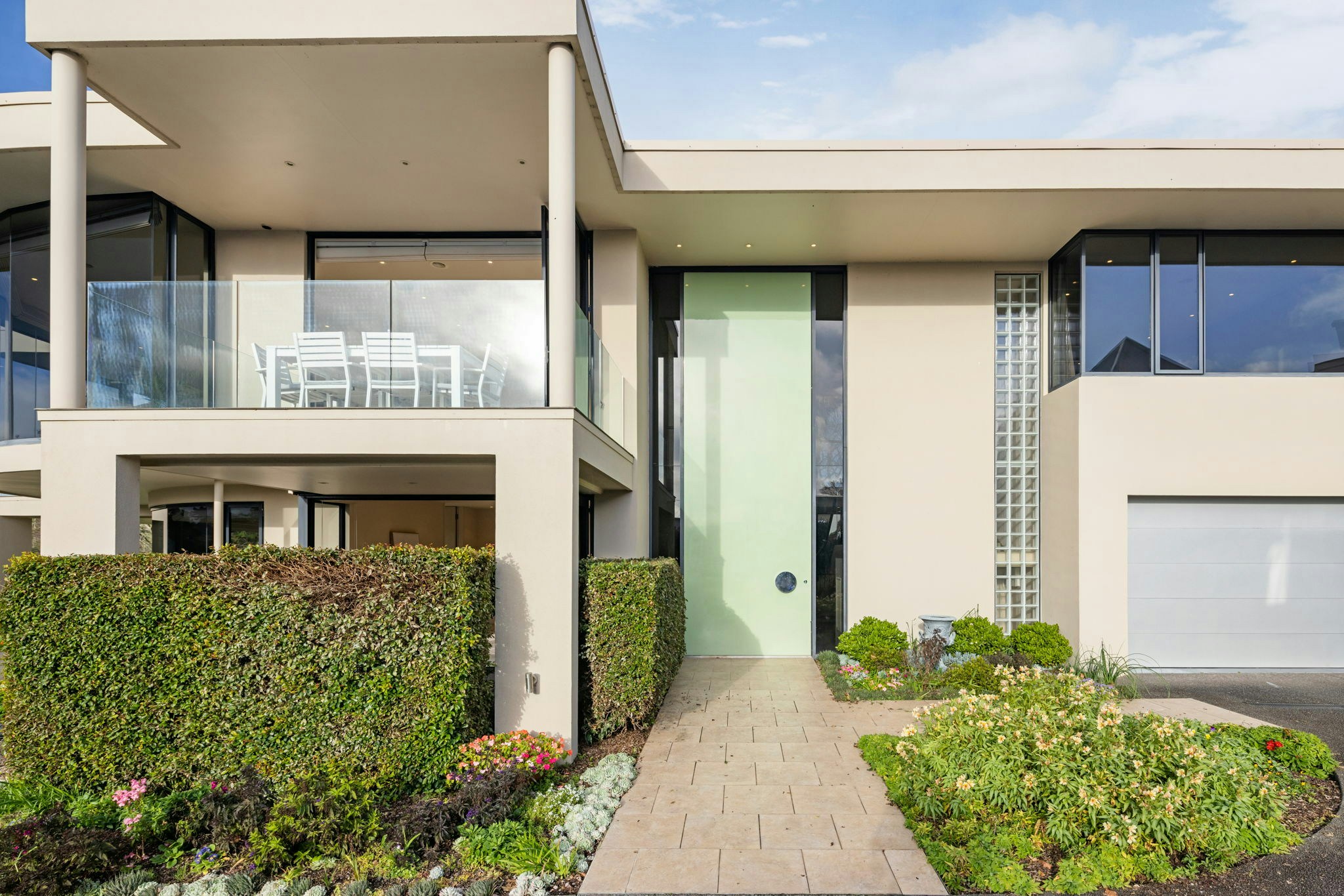 10 web or mls in House AR5 9484