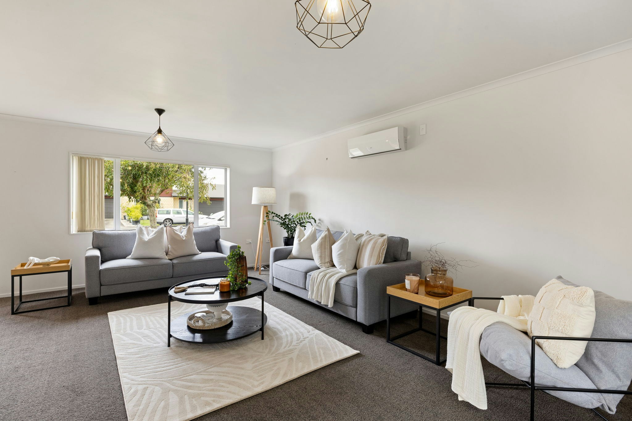 10 web or mls in House SR5 1376