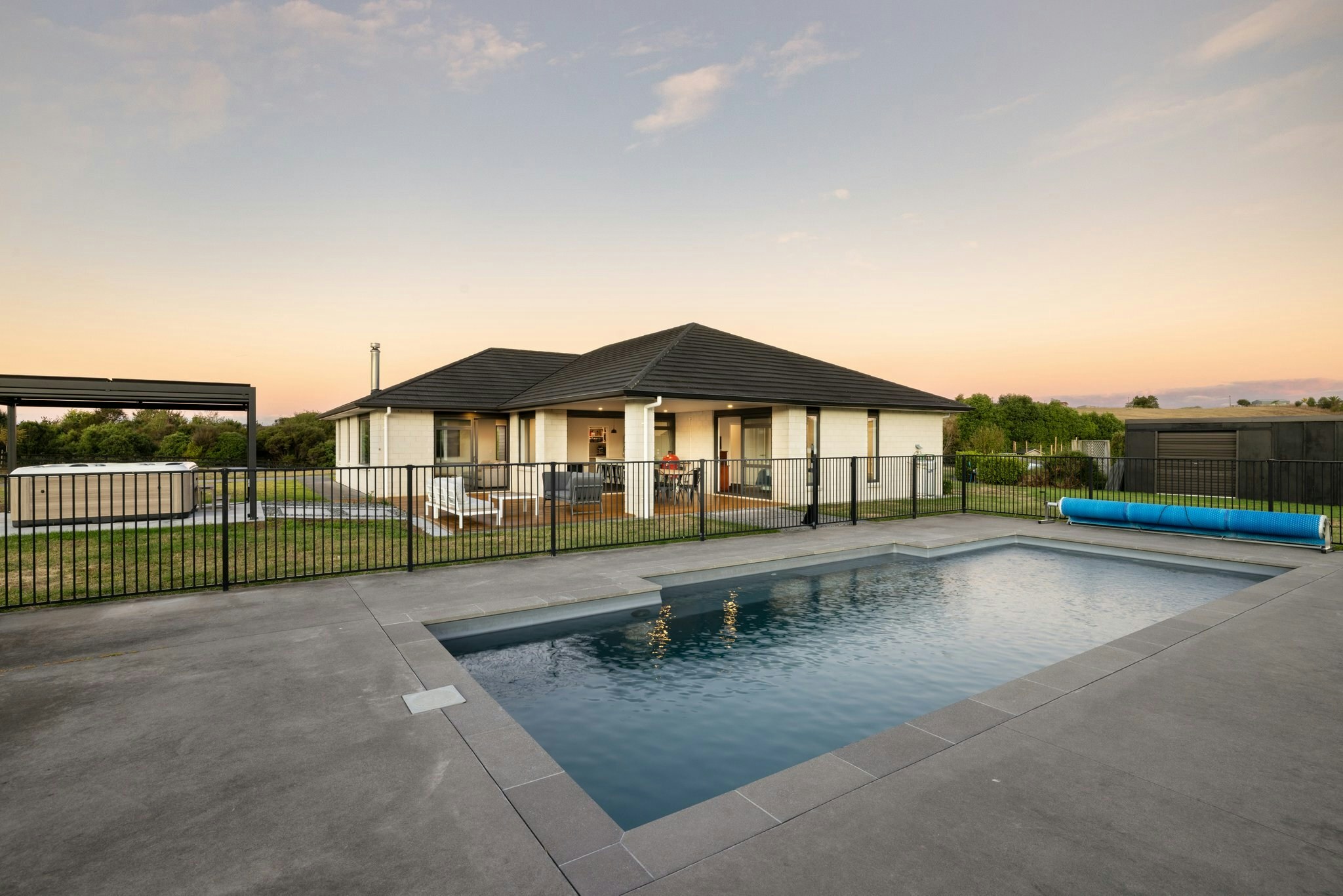 10 web or mls in House SR5 4569