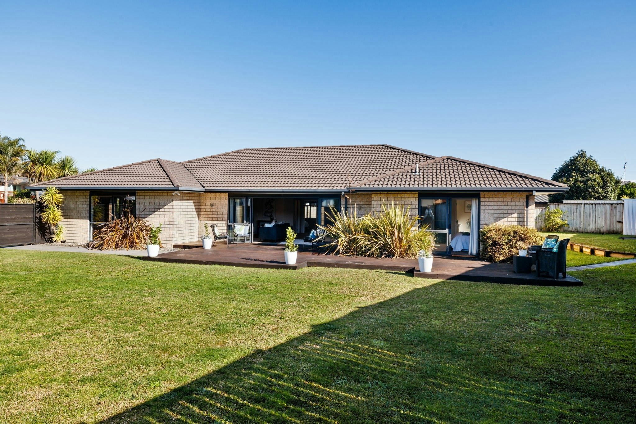 10 web or mls in House SR5 5244