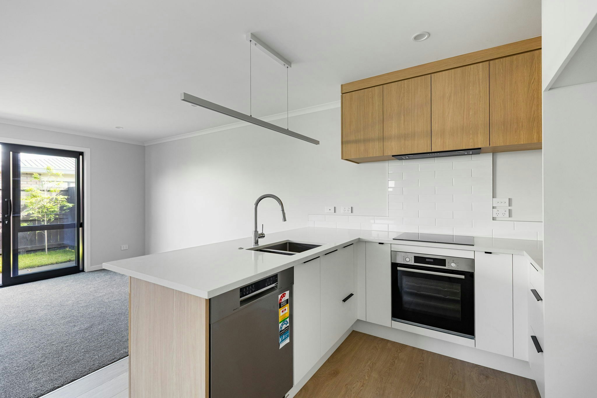 10 web or mls in House SR6 3917