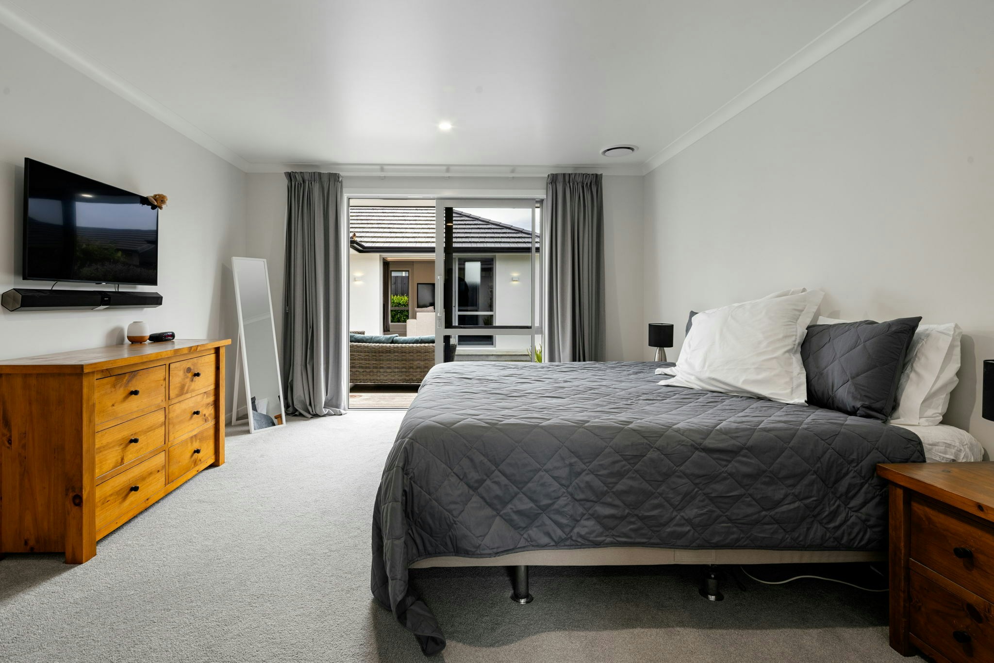 106 web or mls in House AR5 7912