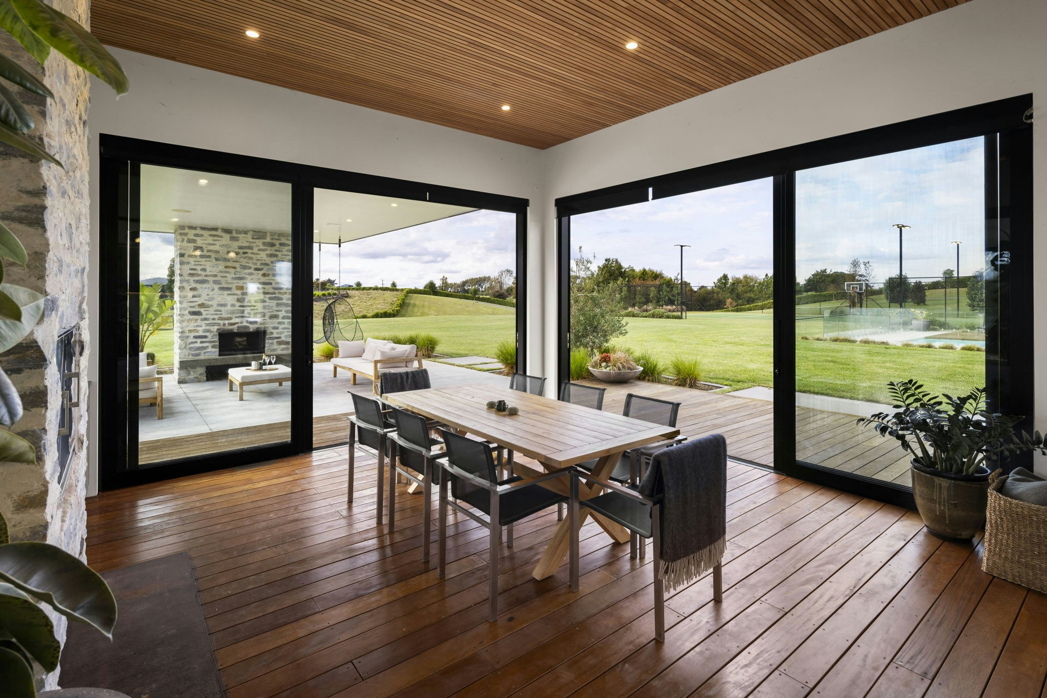 107 web or mls in House AR5 4844