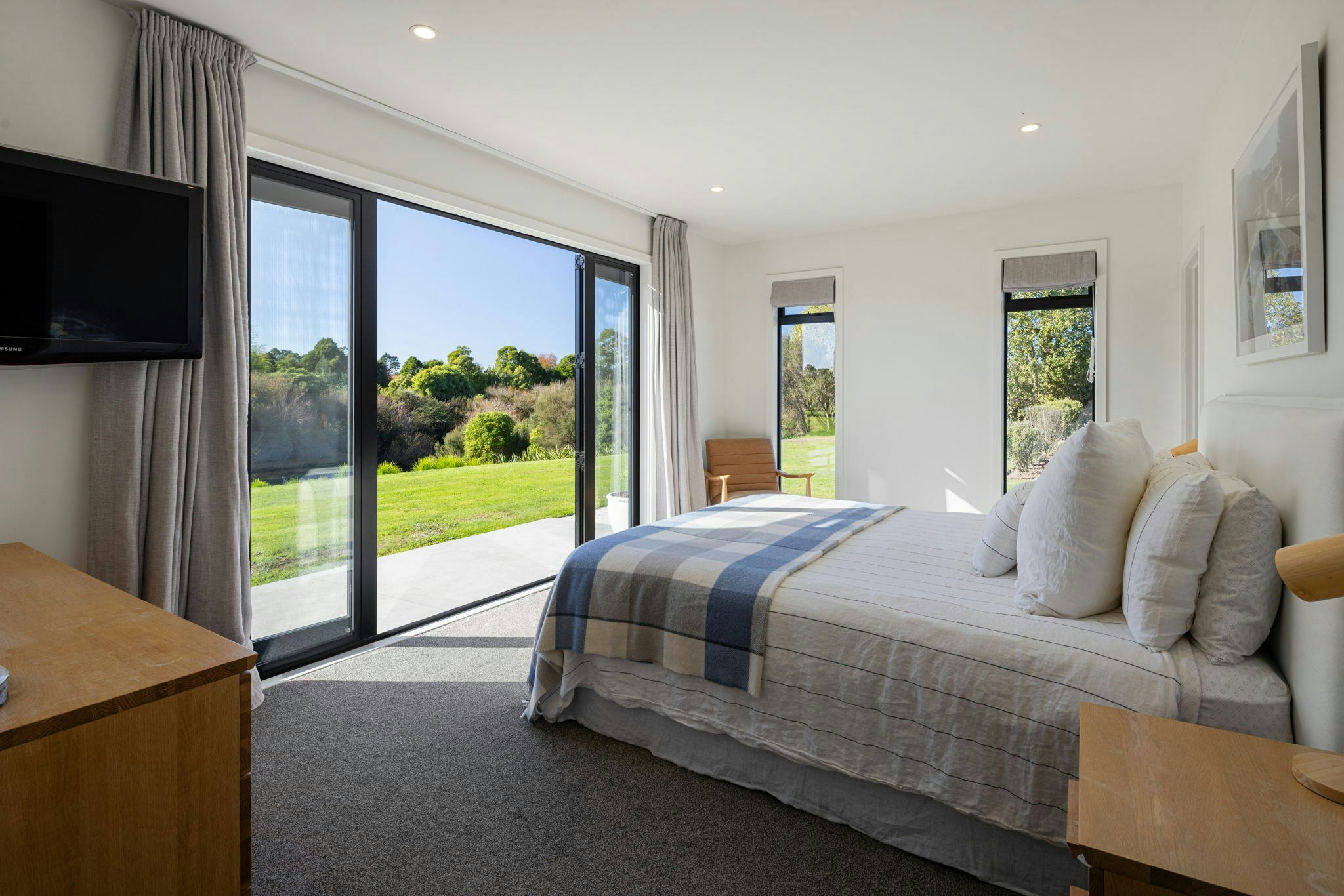 109 web or mls in House AR5 1605