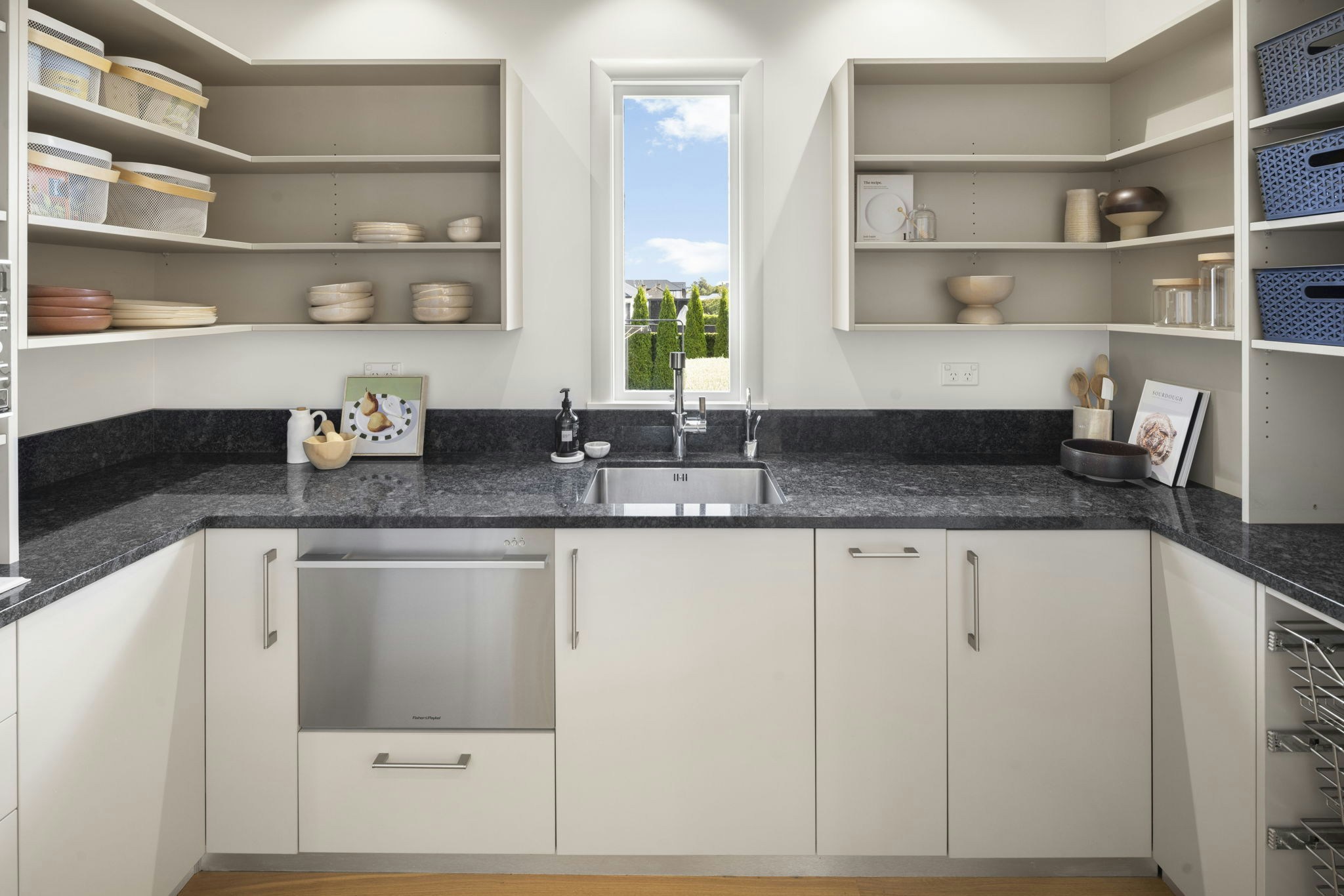 109 web or mls in House AR5 5985