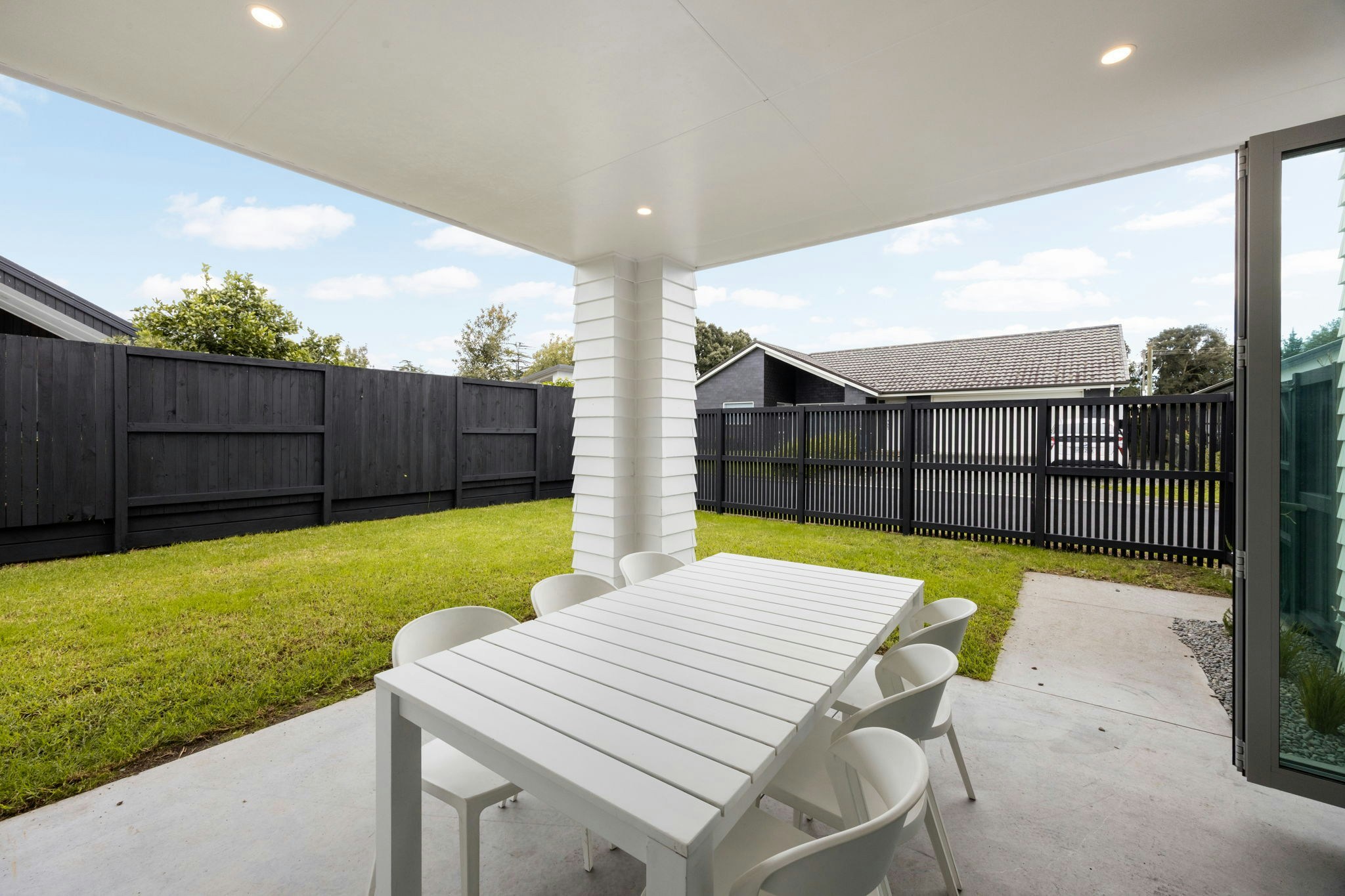 11 web or mls in House AR0 4250