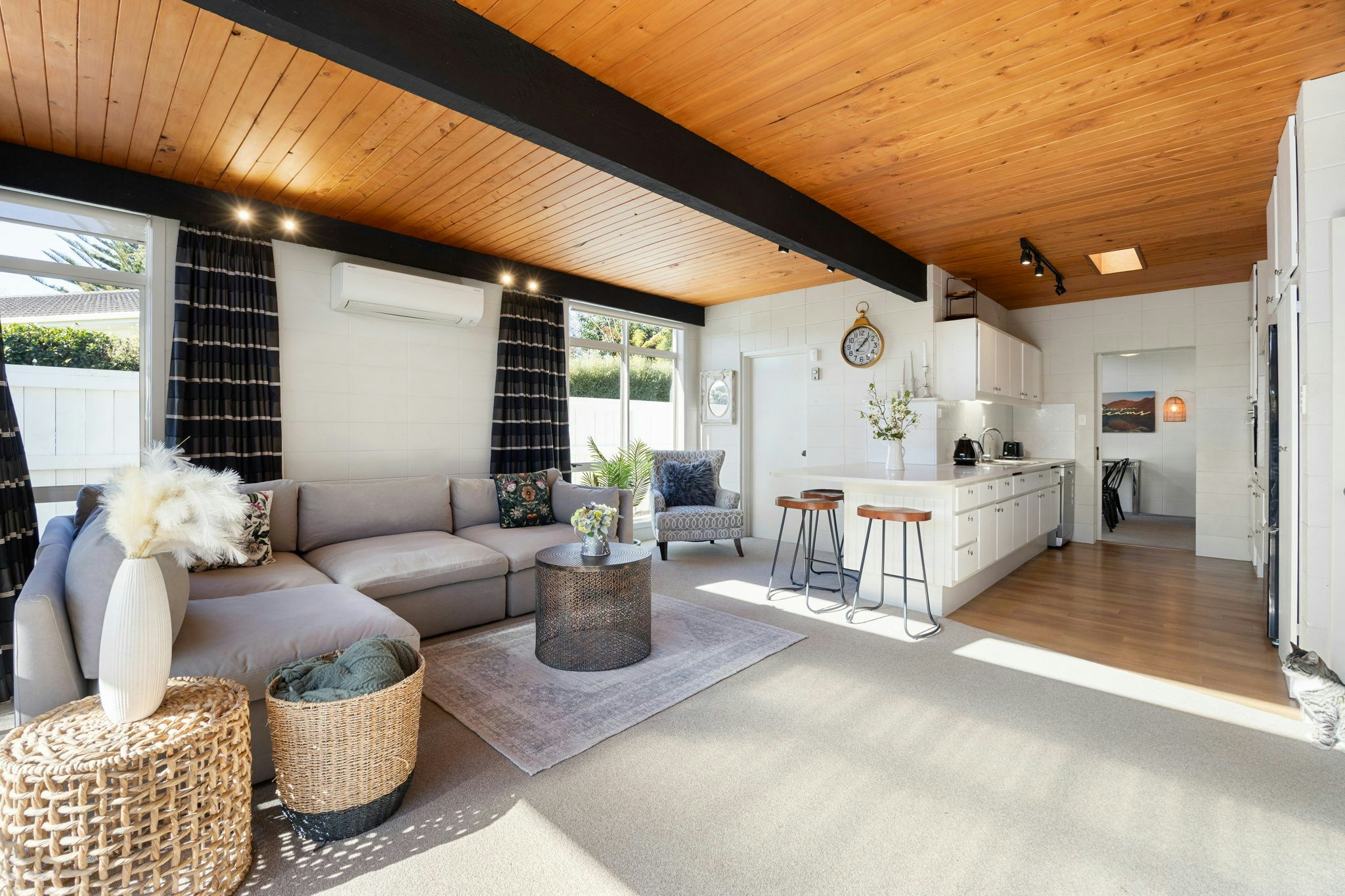 11 web or mls in House AR0 5408