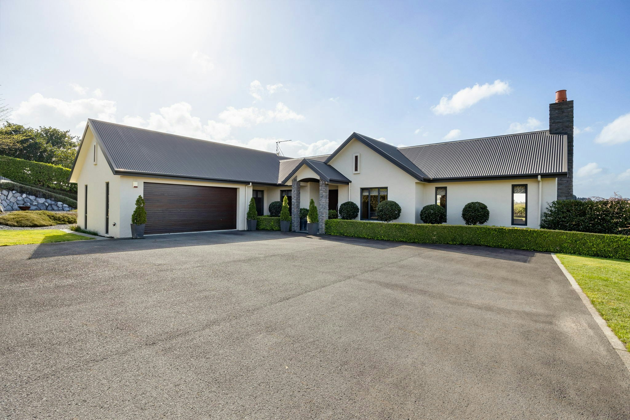 11 web or mls in House AR0 8224