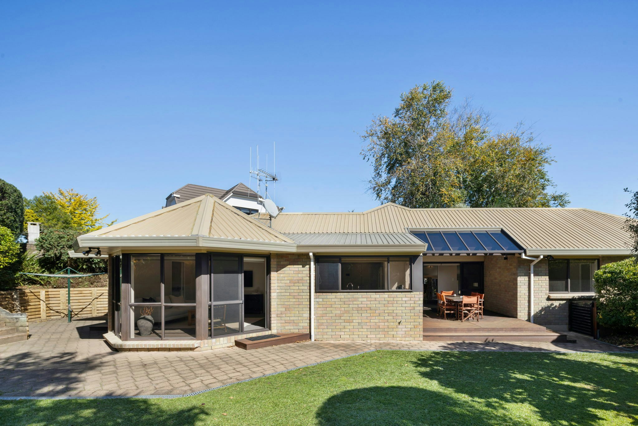 11 web or mls in House AR5 0578