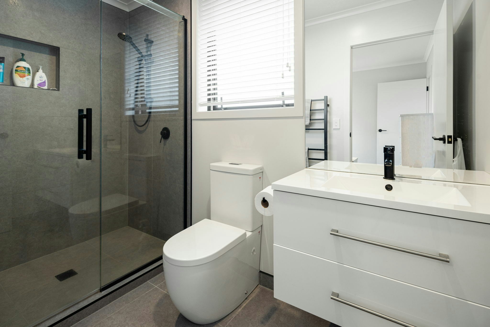 11 web or mls in House AR5 6754