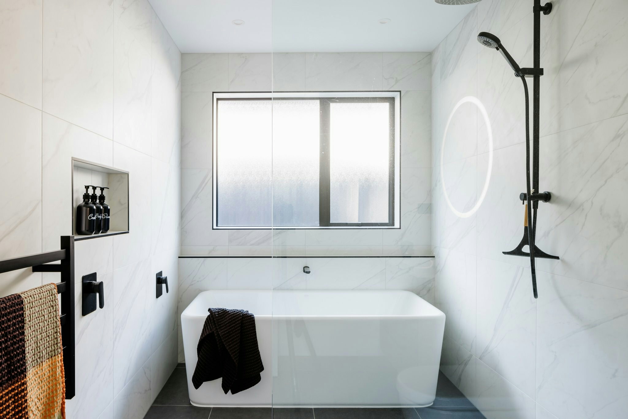 11 web or mls in House AR5 8268