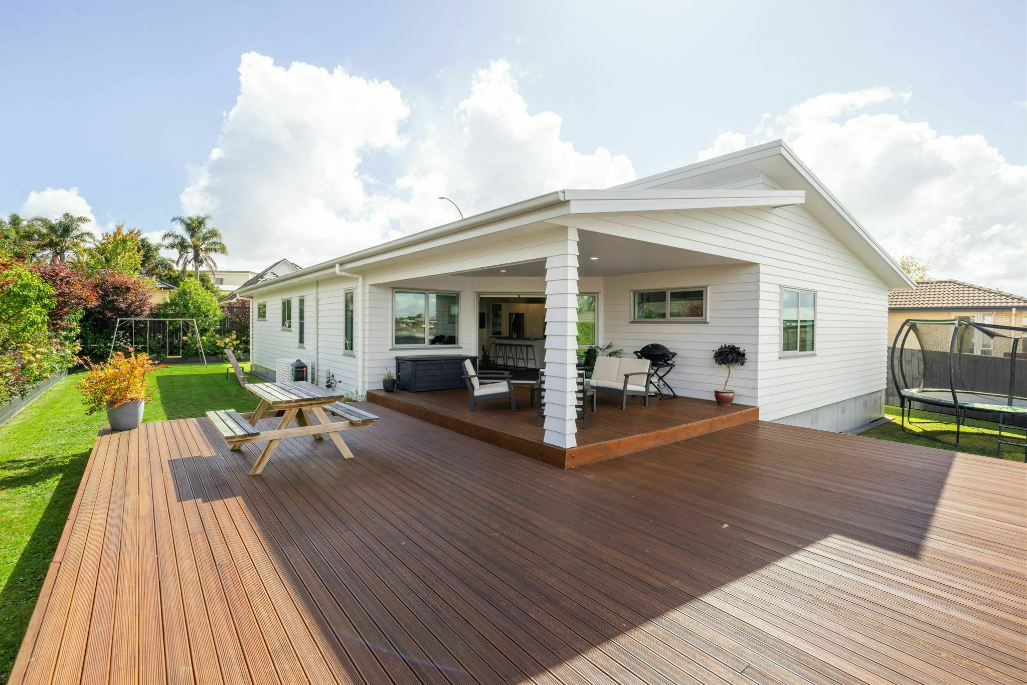 11 web or mls in House SR5 0842