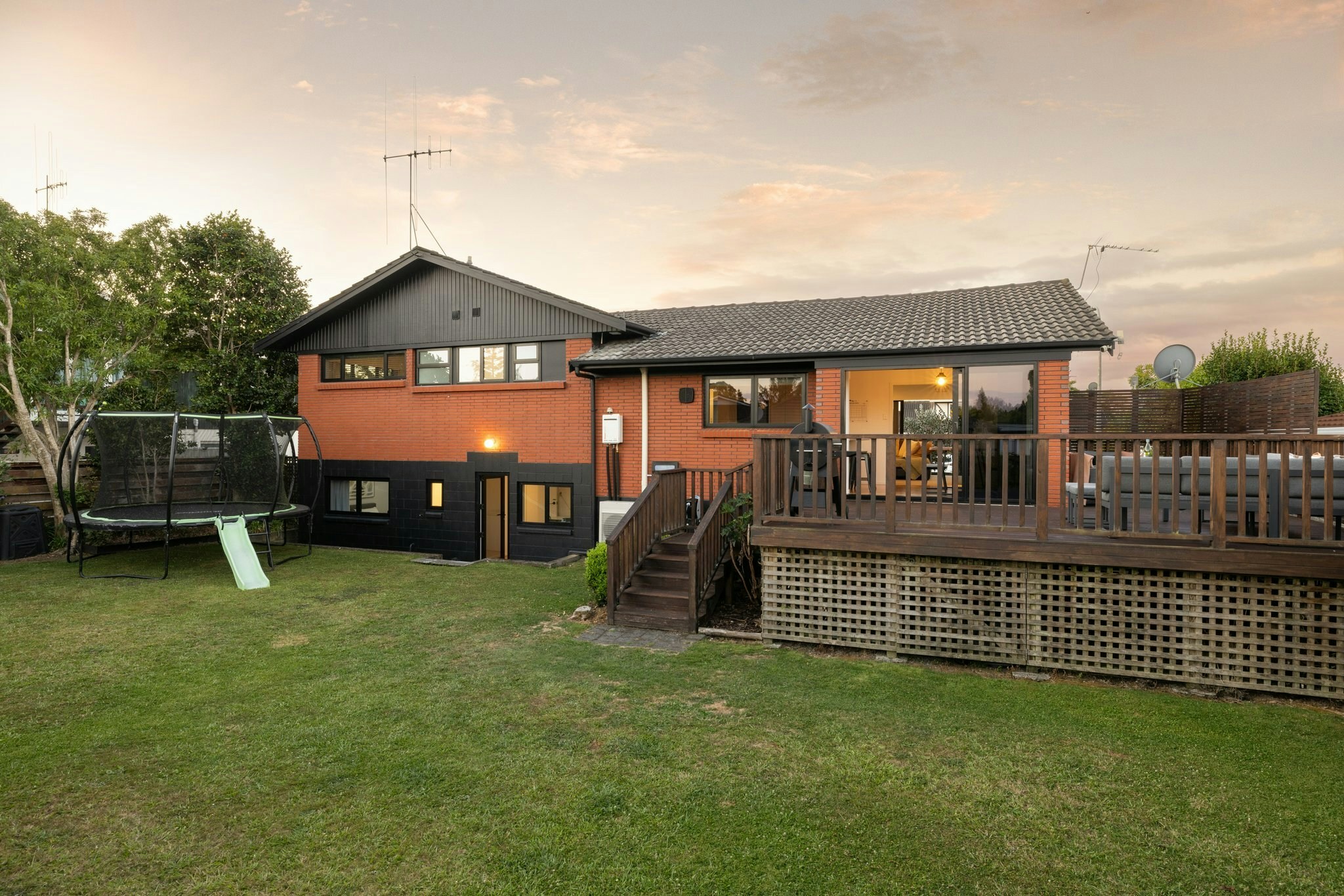 11 web or mls in House SR5 5971