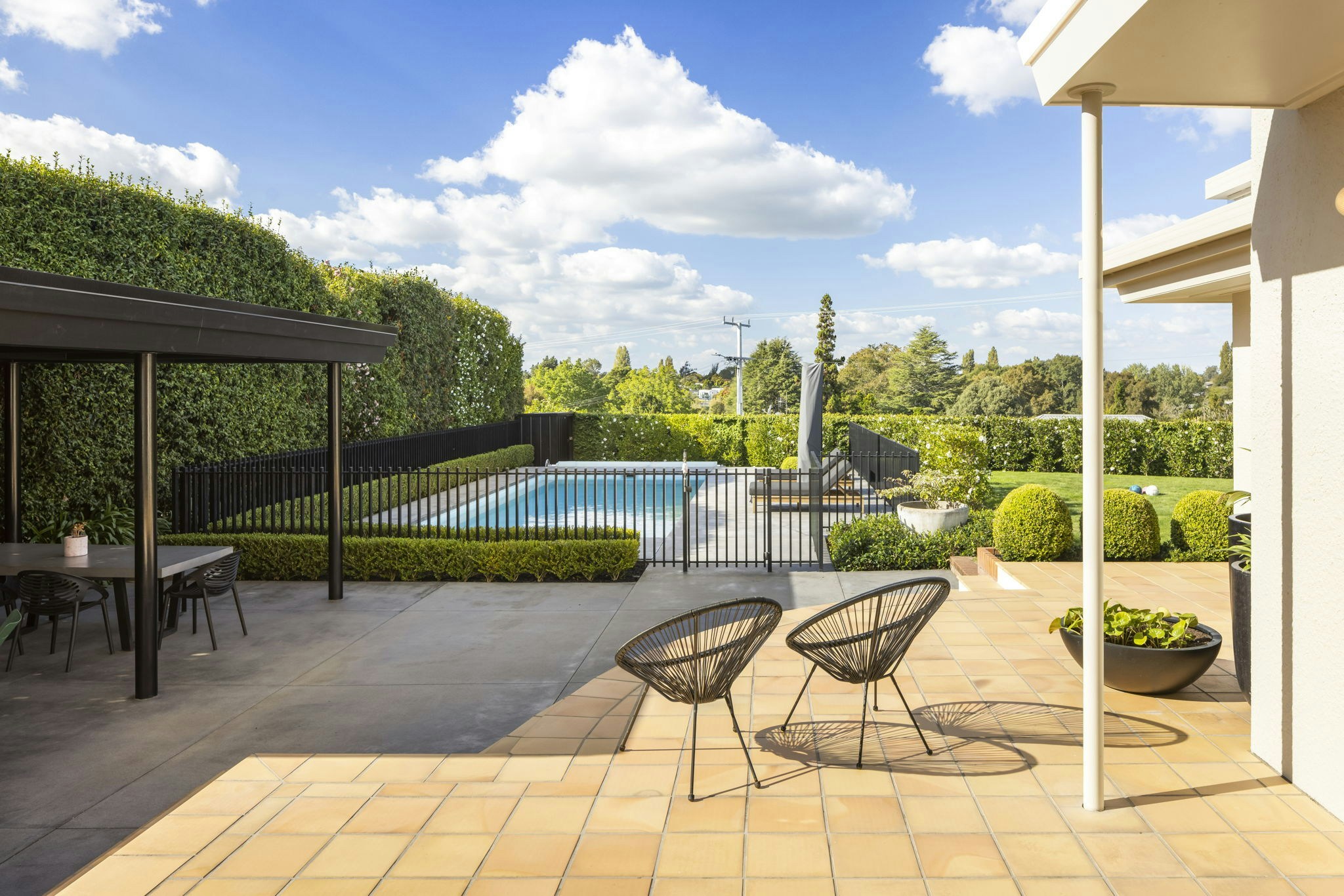 118 web or mls in House AR5 6029