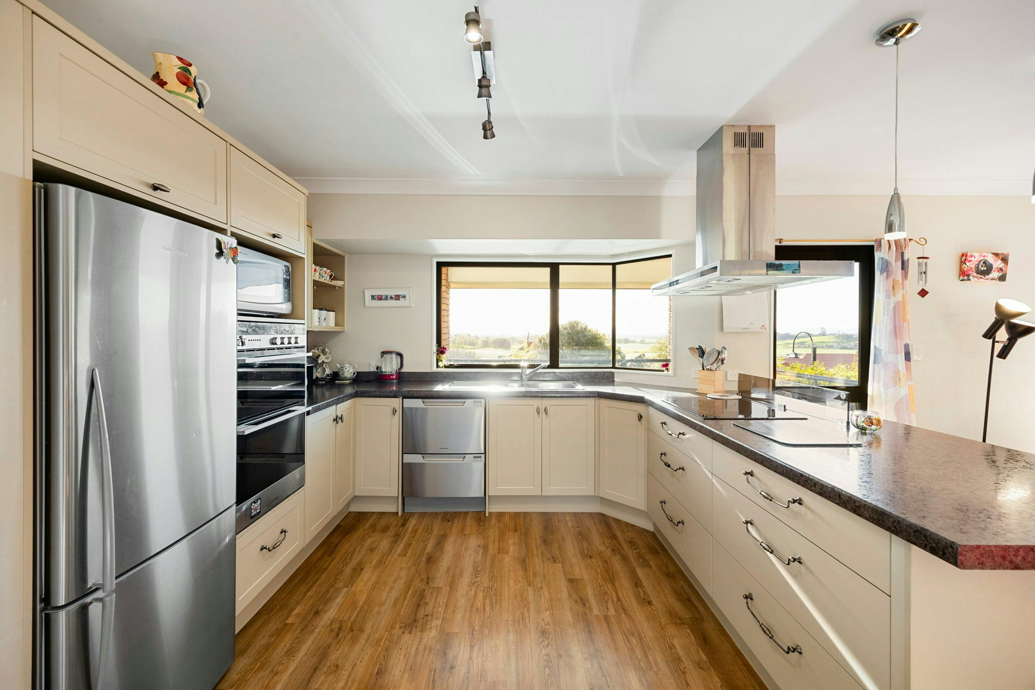 12 web or mls in House AR0 2087