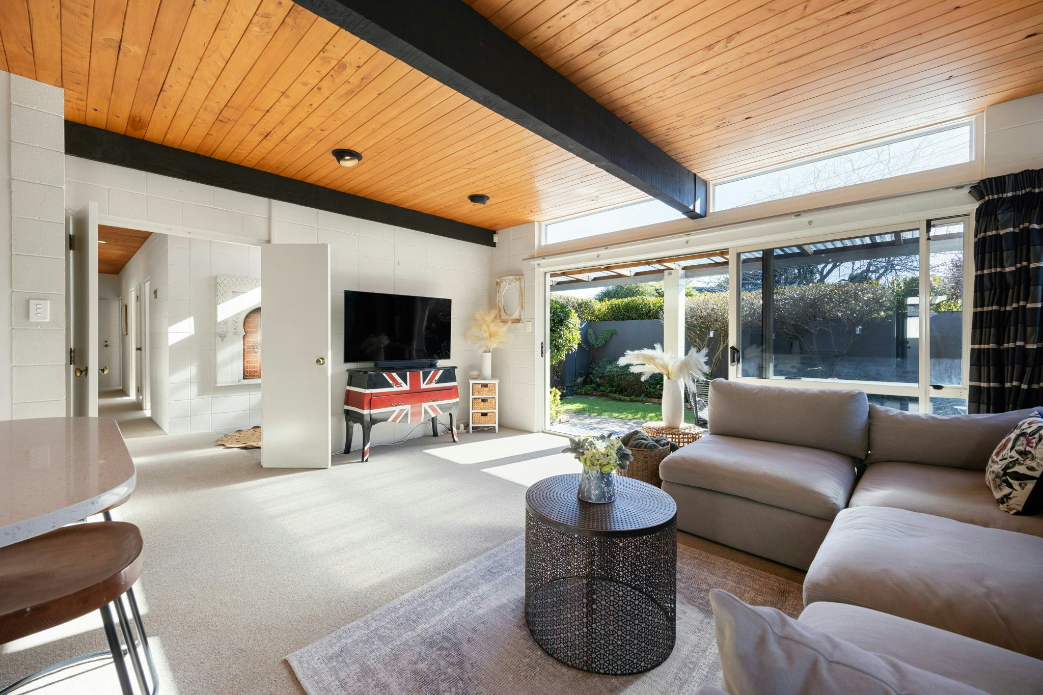 12 web or mls in House AR0 5397