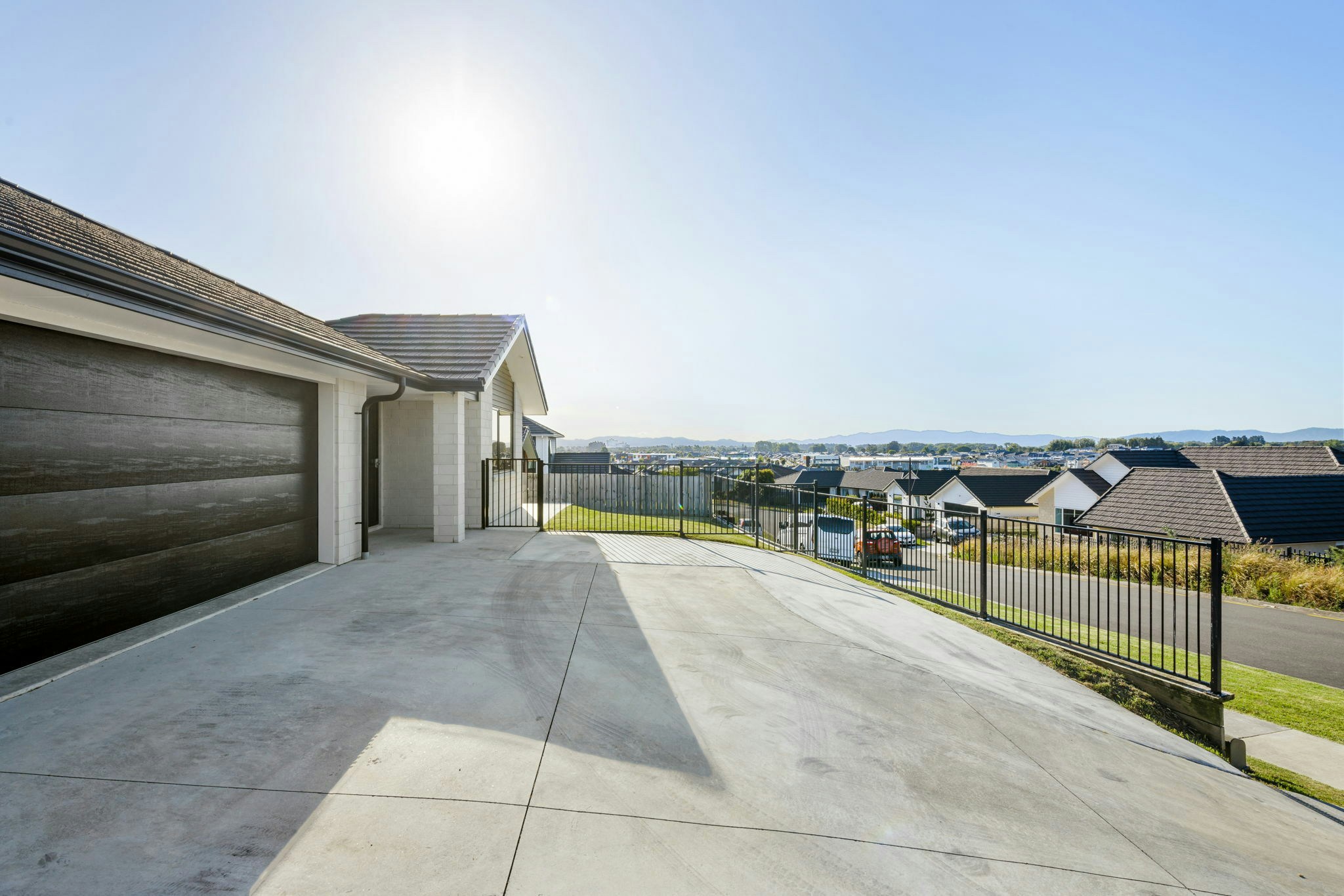 12 web or mls in House AR5 6578