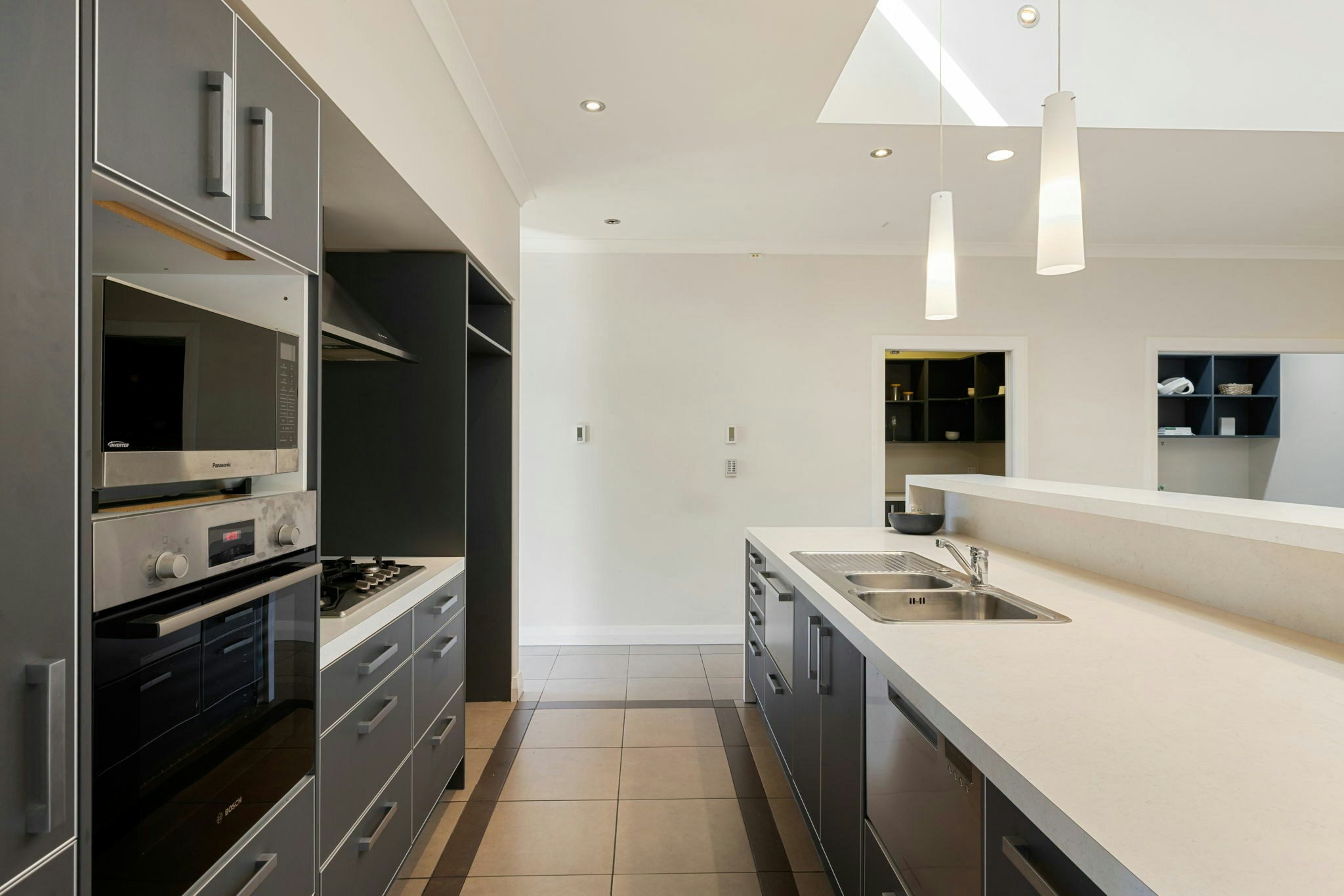 12 web or mls in House SR5 0863