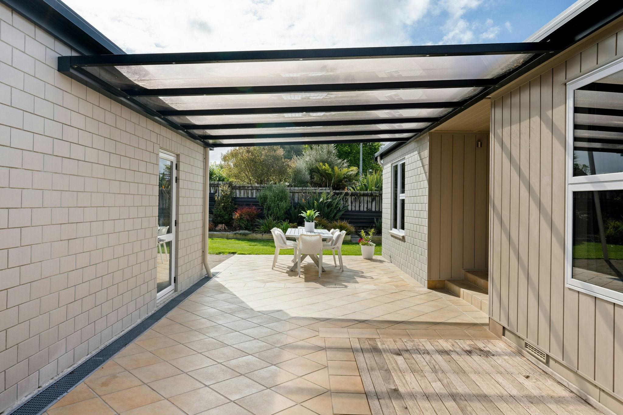 12 web or mls in House SR5 4384