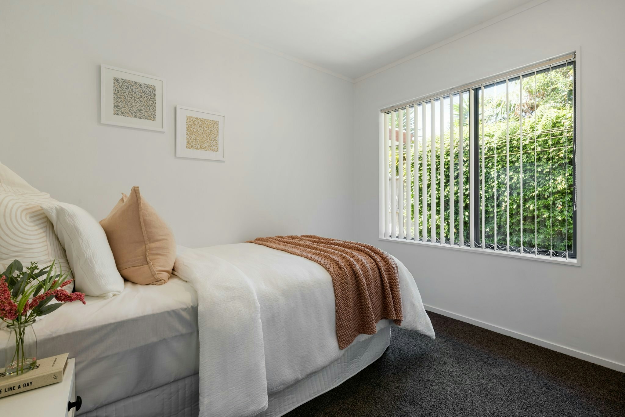 12 web or mls in House SR5 8752