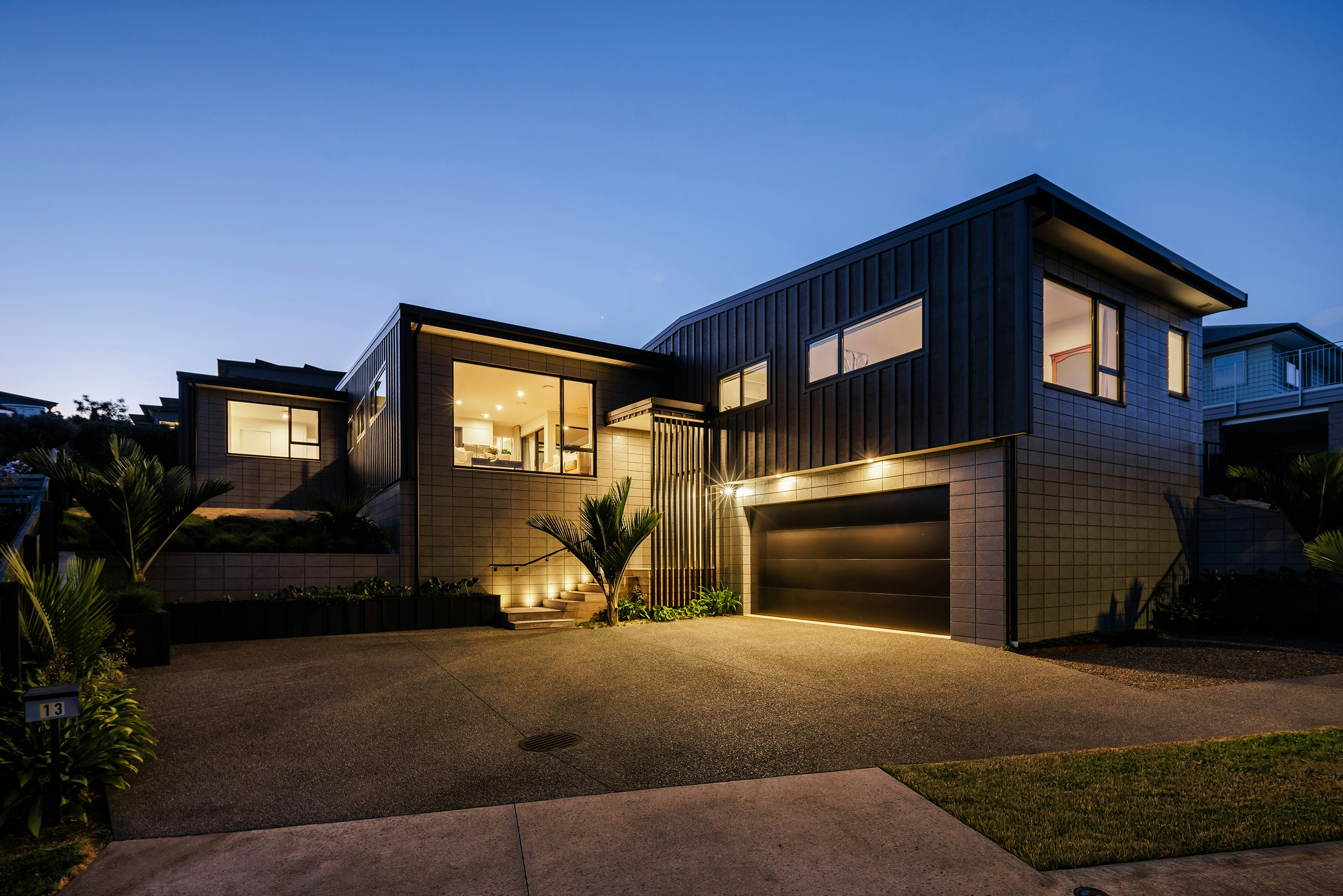 13 EDIT web or mls in House AR5 7551