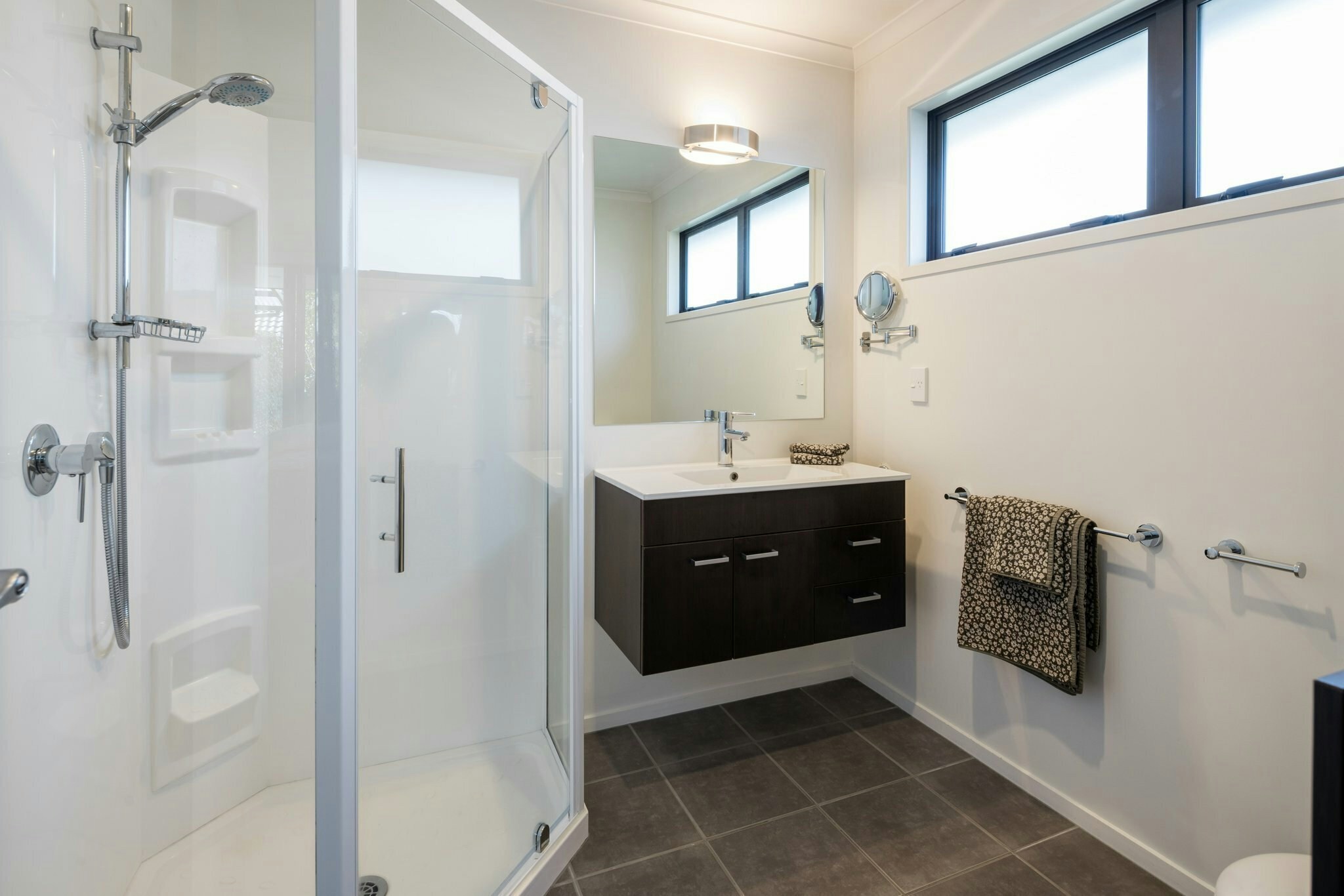 13 web or mls 12 in House AR5 0836