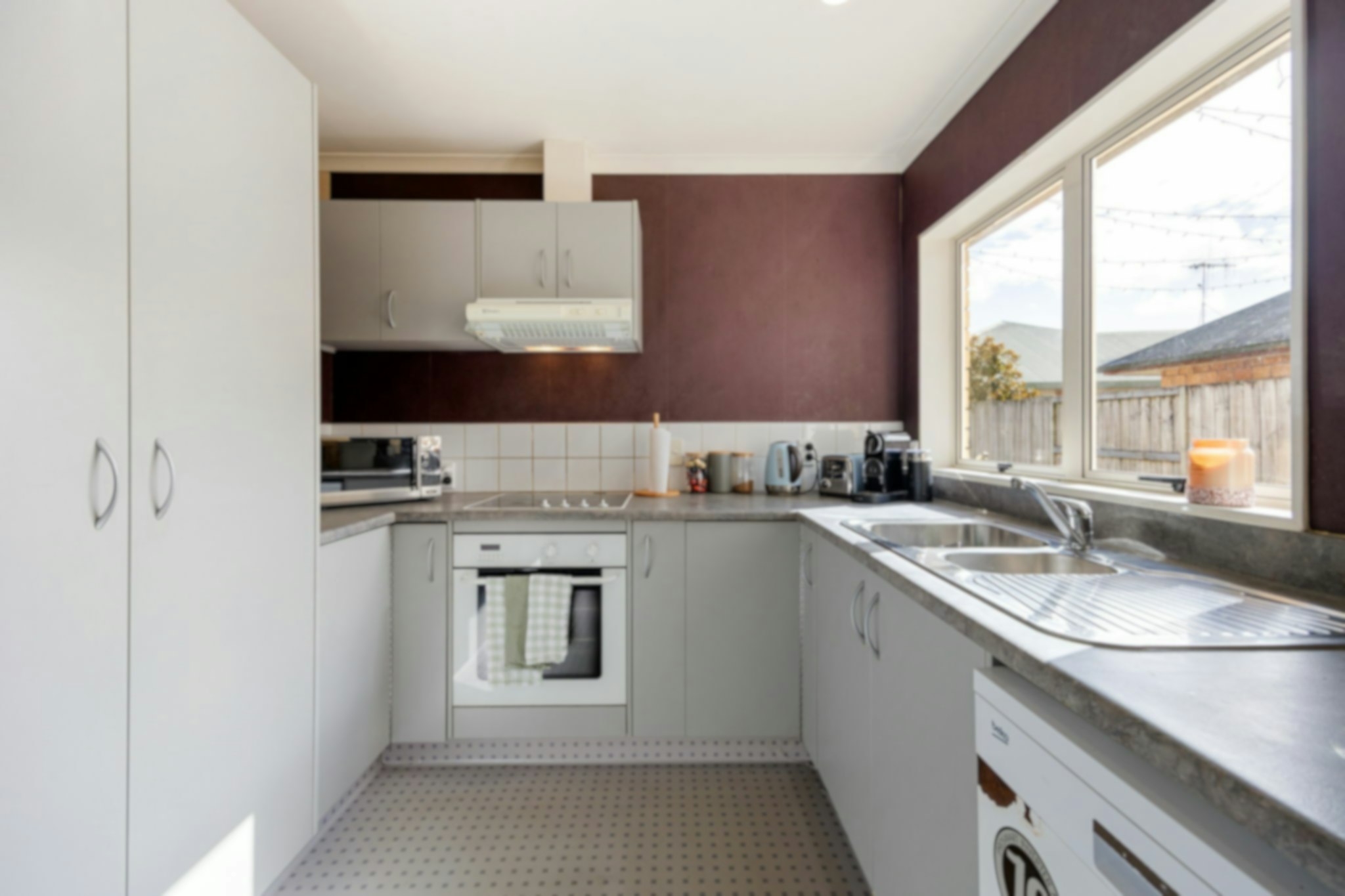 13 web or mls in House AR0 1885