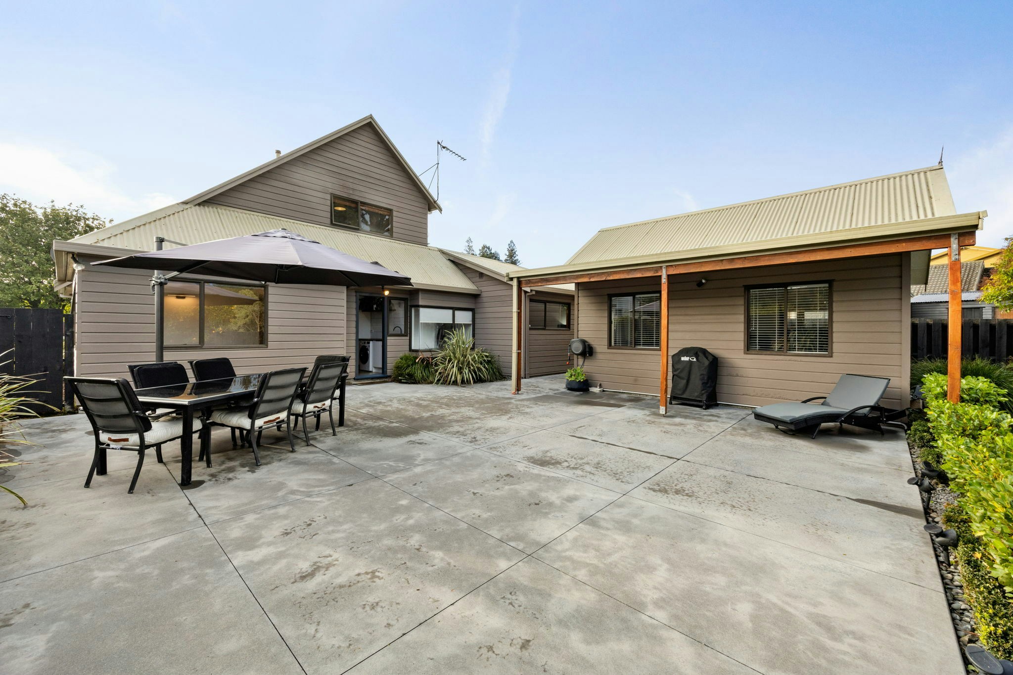 13 web or mls in House AR0 4350