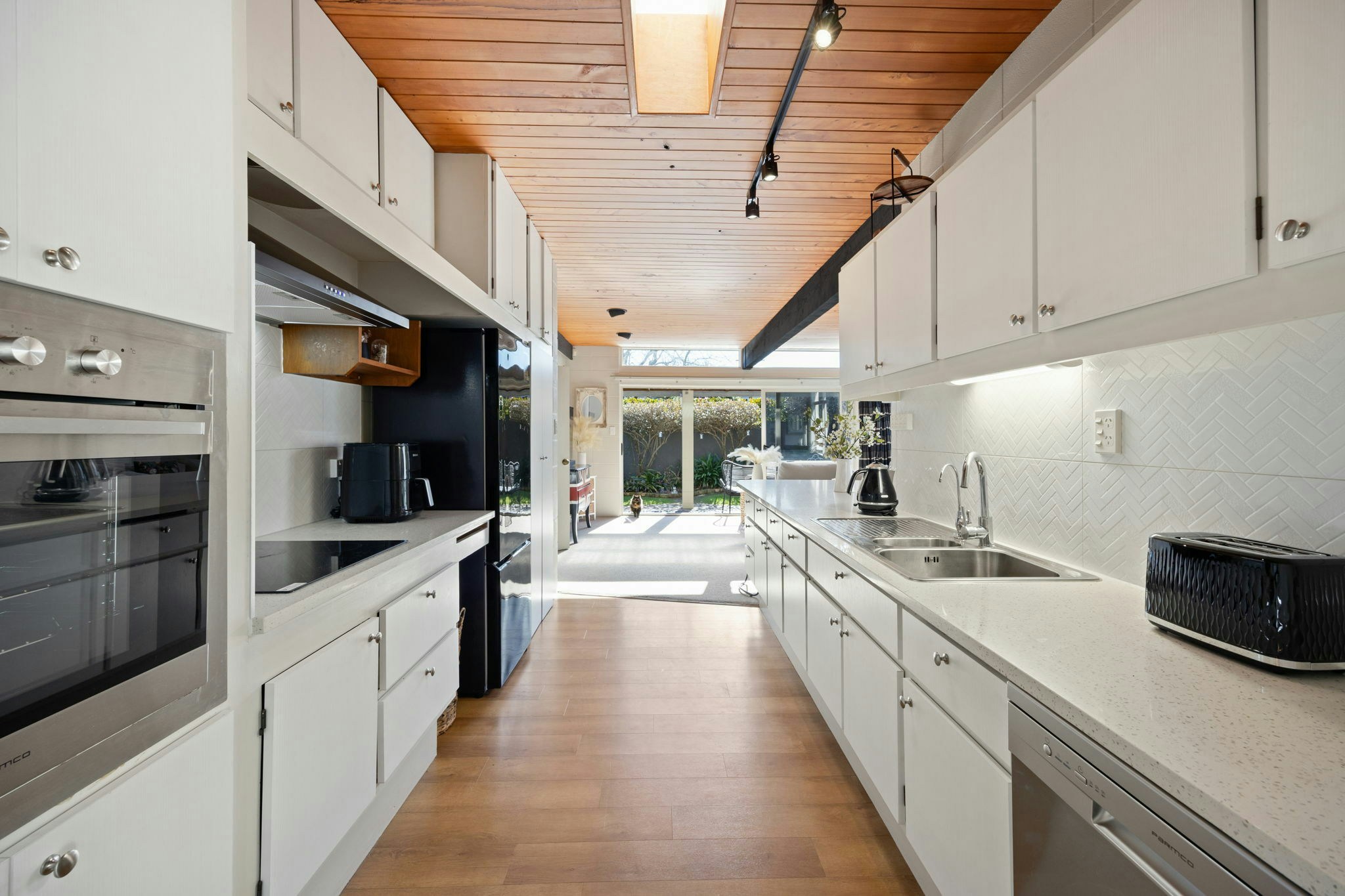 13 web or mls in House AR0 5388