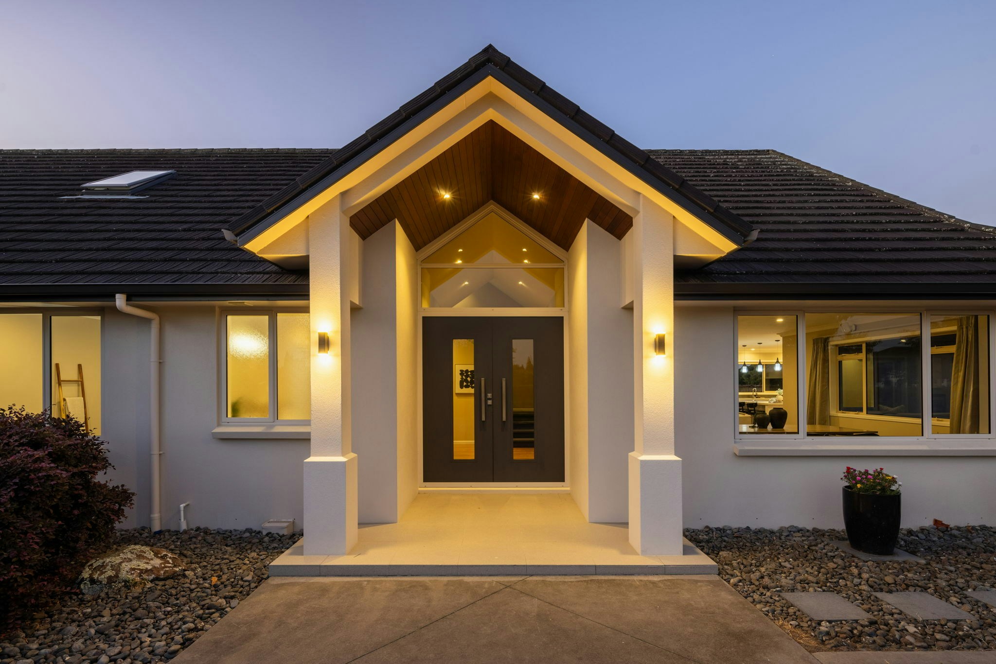 13 web or mls in House AR5 6257