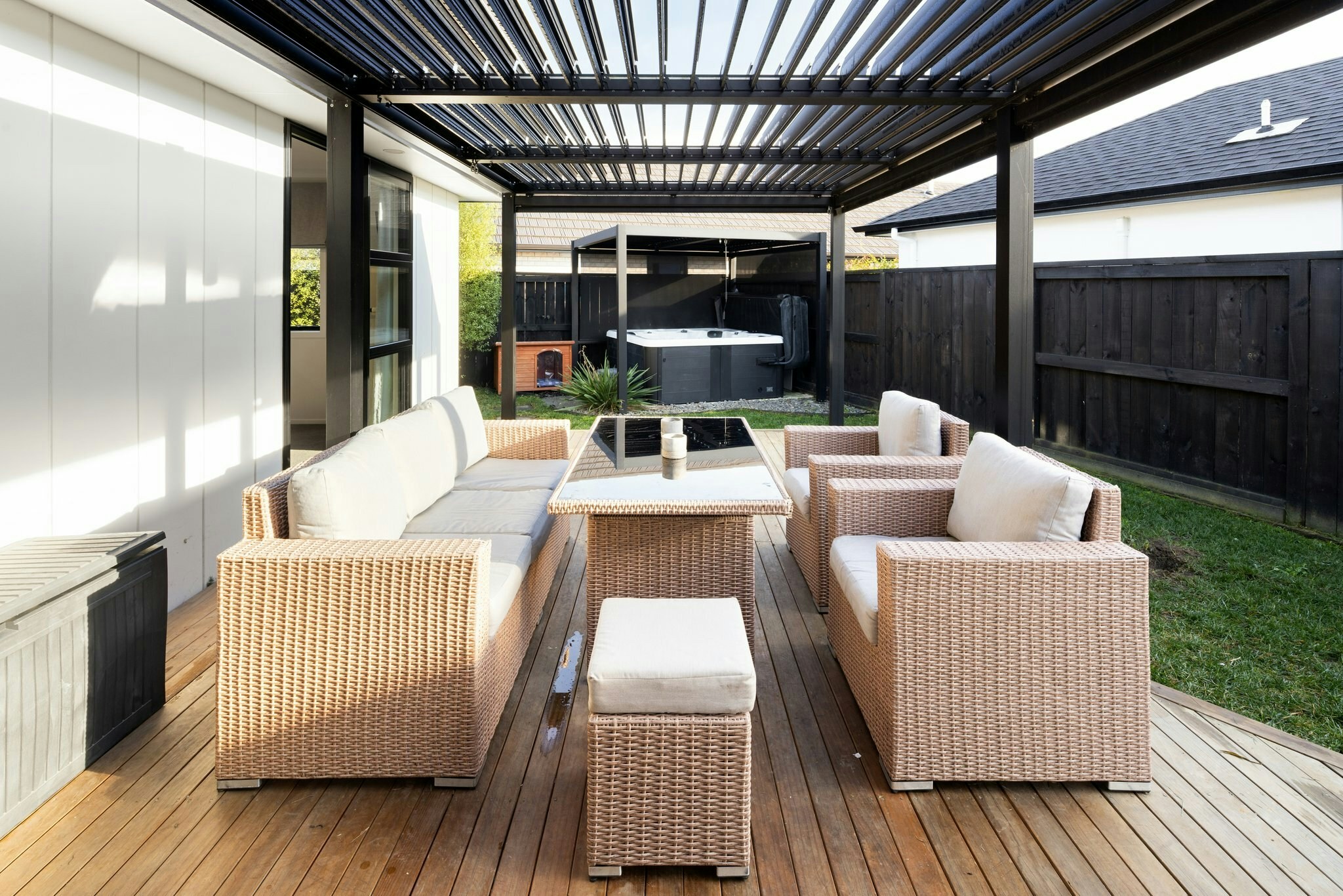 13 web or mls in House AR5 9864