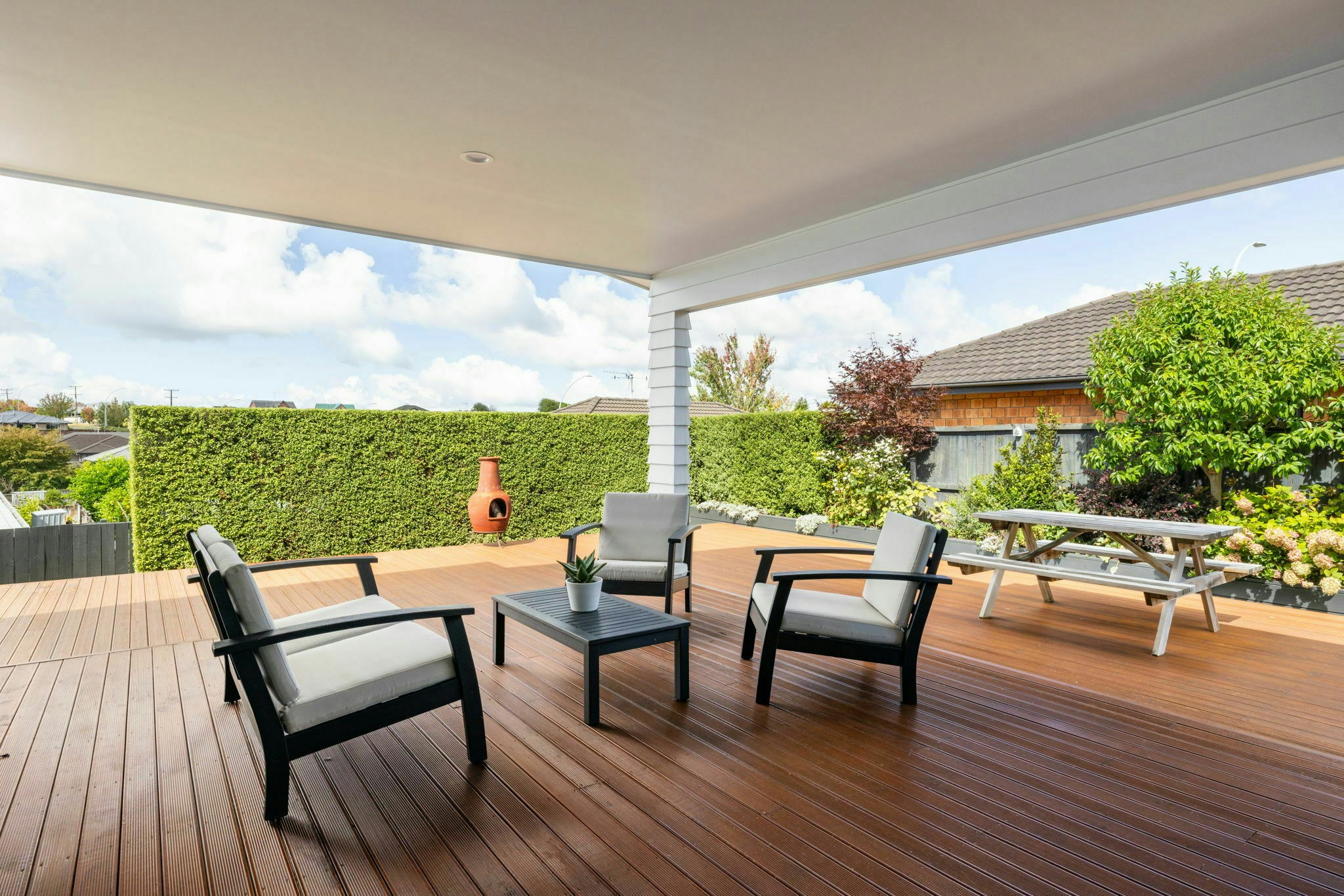 13 web or mls in House SR5 0800