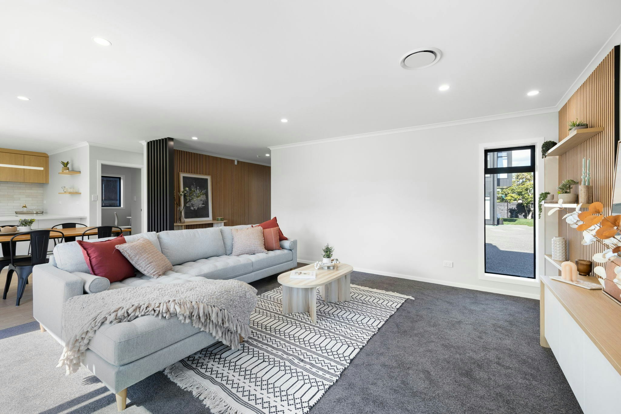 14 web or mls in House AR0 5604